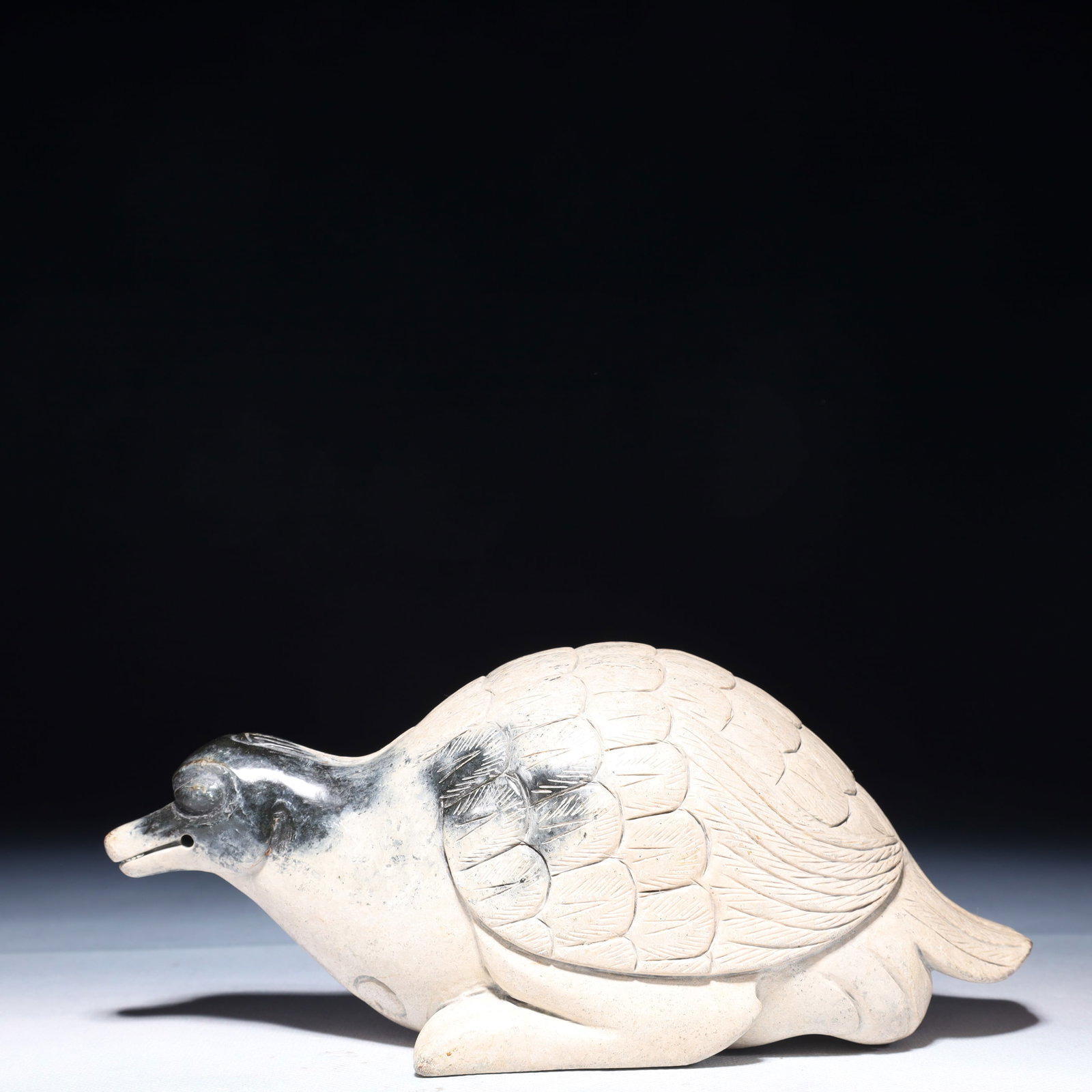 An Archaic Archaic Jade Bird Ornament: An Archaic Archaic Jade Bird Ornament,Ancient Time,China,Size:8.3inx3.3inx3.5in,Weight:2200g 高古玉鸟摆件,中国远古时期