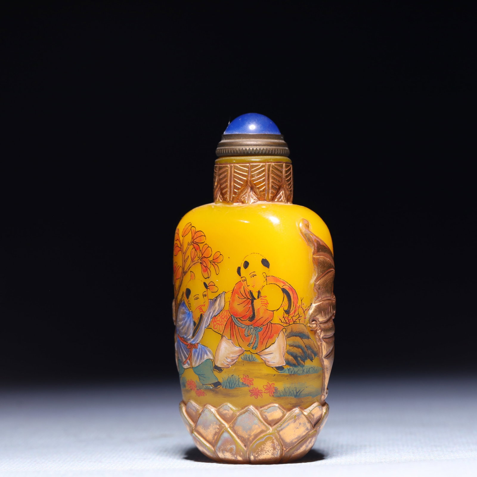 An Exquisite Glass Figure Pattern Snuff Bottle - 2