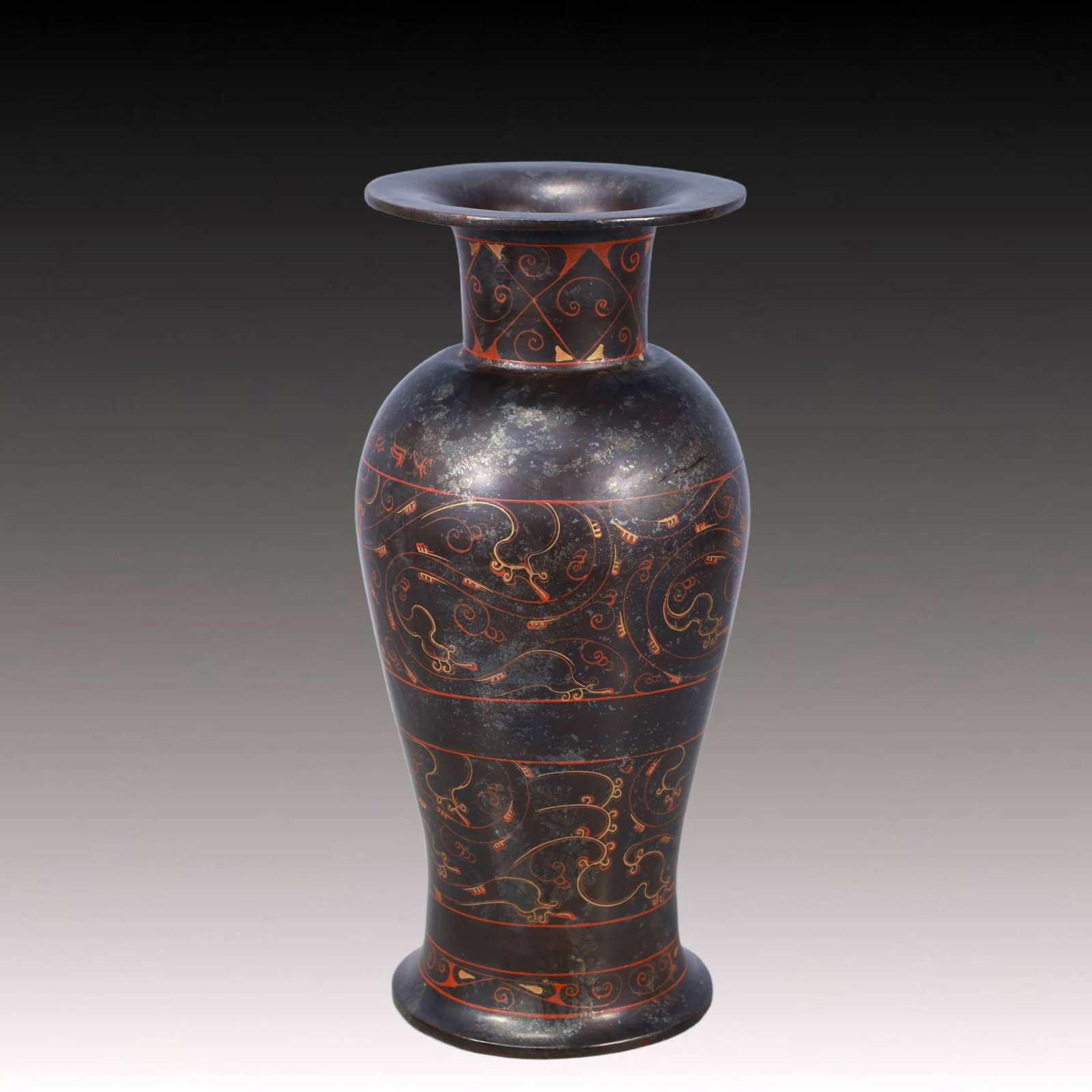 A Rare Lacquer Painted Color Dragon Pattern Vase (1 of 9)