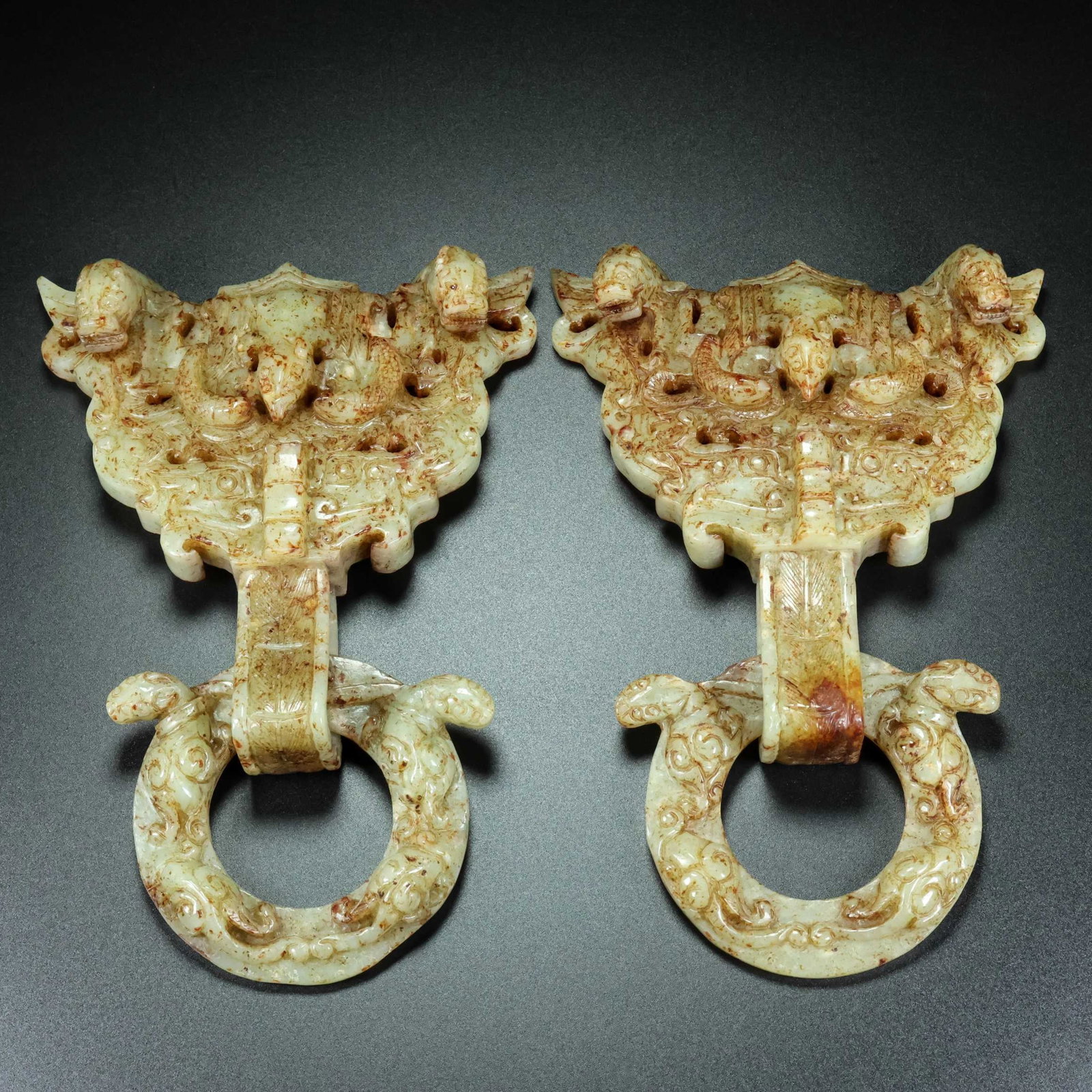 A Pair of Exquisite White Jade Dragon Pattern Ornaments: A Pair of Exquisite White Jade Dragon Pattern Ornaments,Qing Dynasty,China,Size:7.5inx5.1inx1.2in,Weight:640g 一对白玉龙纹摆件,中国清&