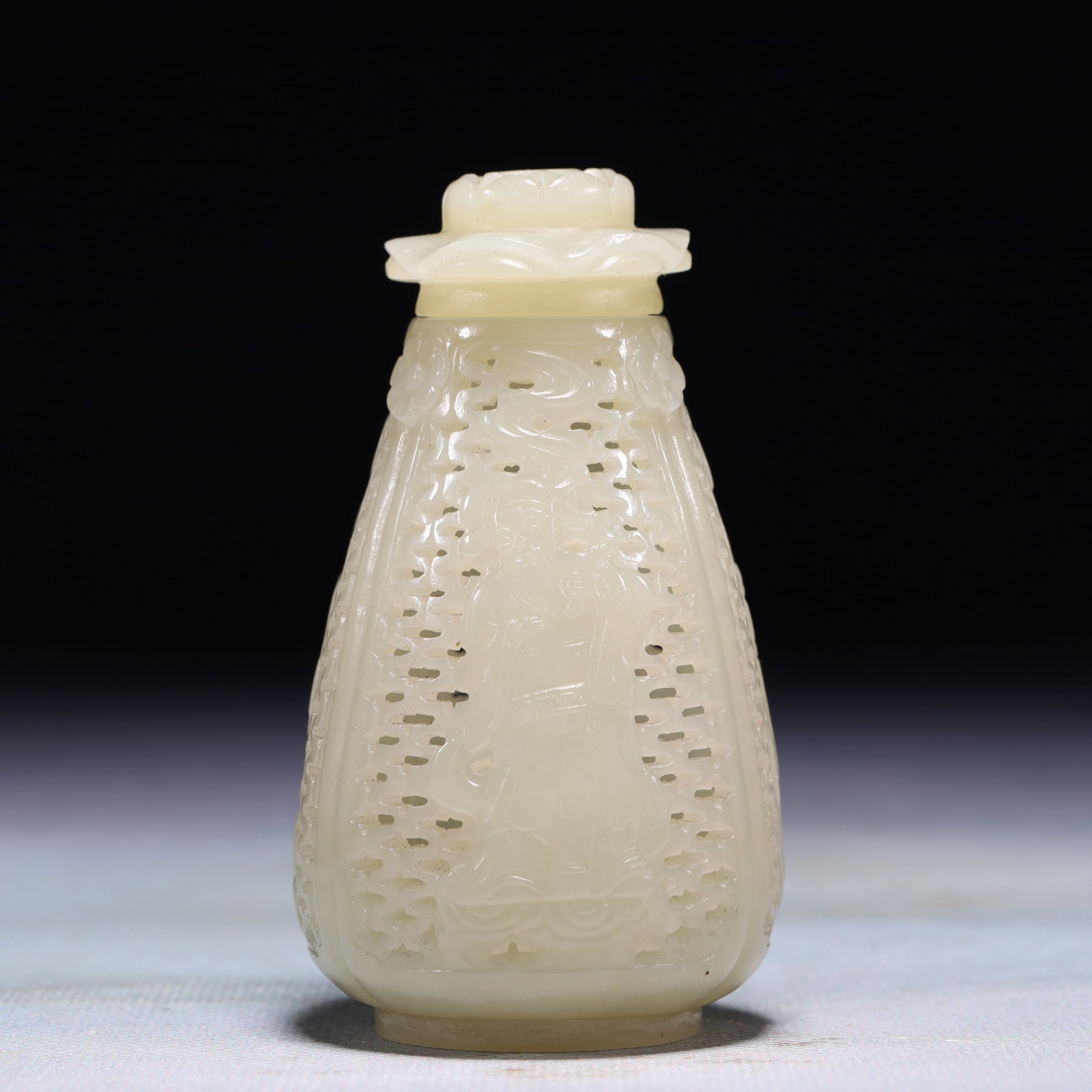 An Exquisite White Jade Figure Pattern Vase - 3