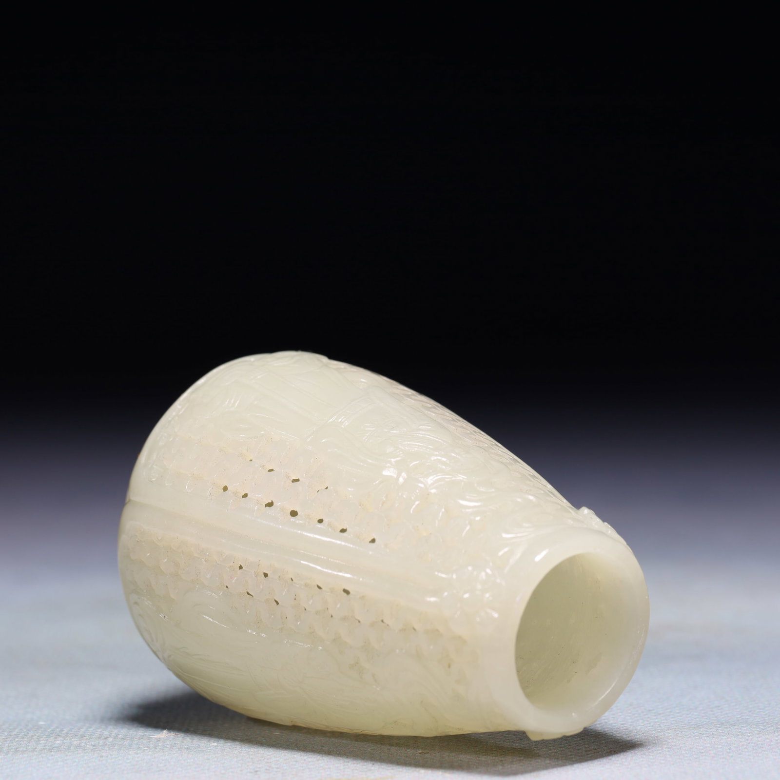 An Exquisite White Jade Figure Pattern Vase - 6
