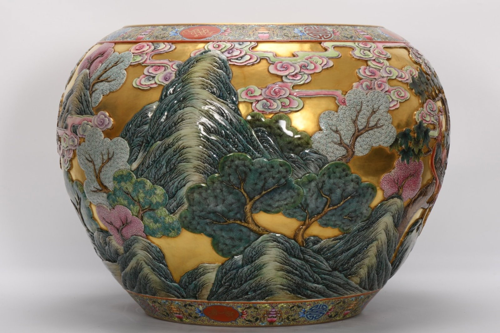 A Huge Enamel Auspicious Cloud and Phoenix Pattern Brush Washer - 2