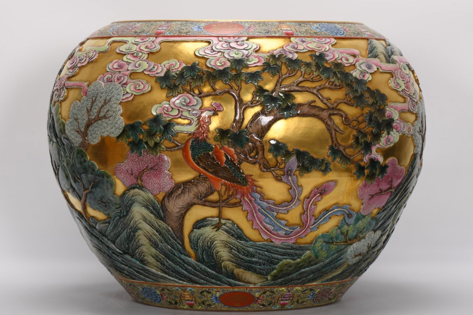 A Huge Enamel Auspicious Cloud and Phoenix Pattern Brush Washer - 3
