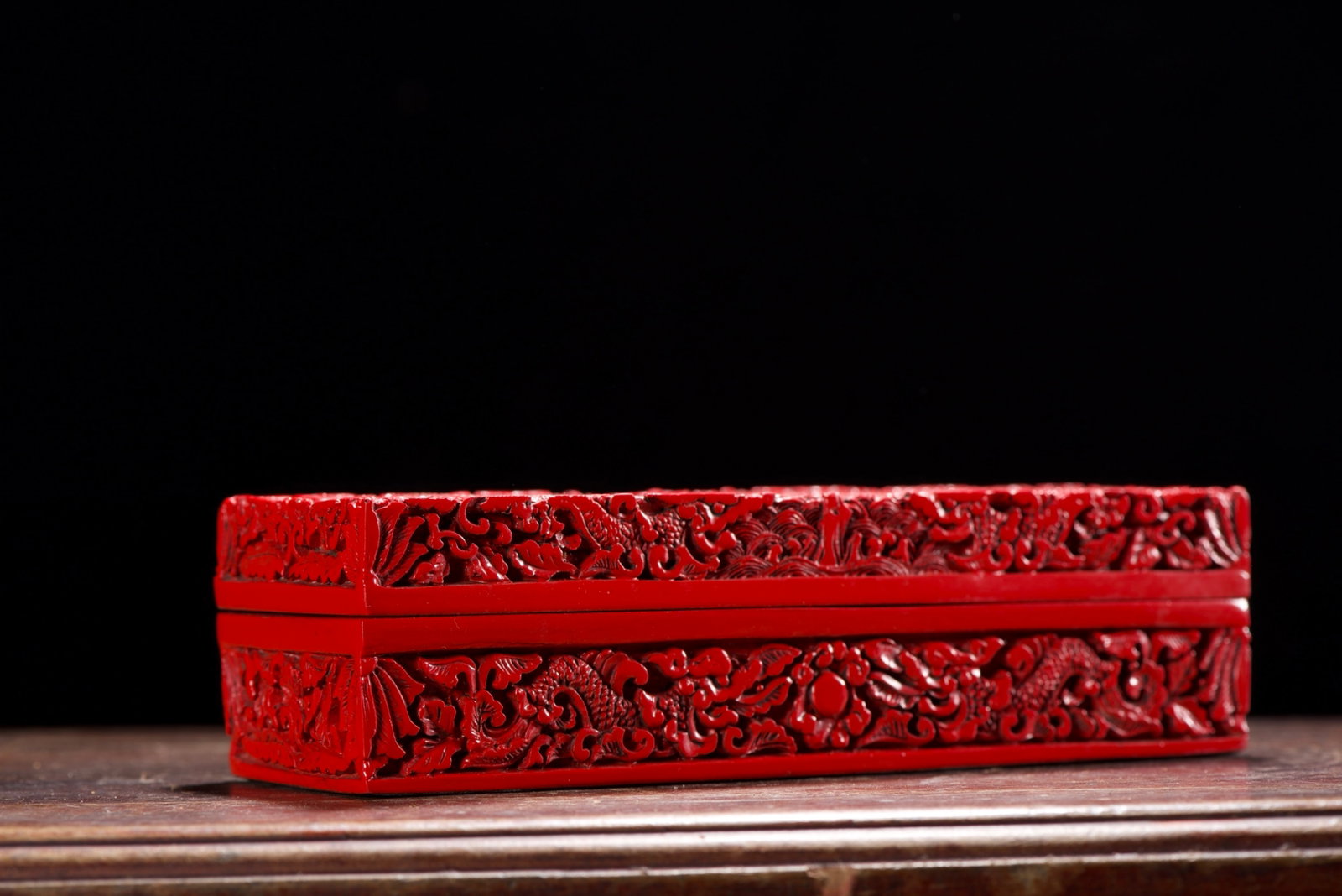 An Exquisite Carved Red Lacquer Dragon Pattern Box - 2