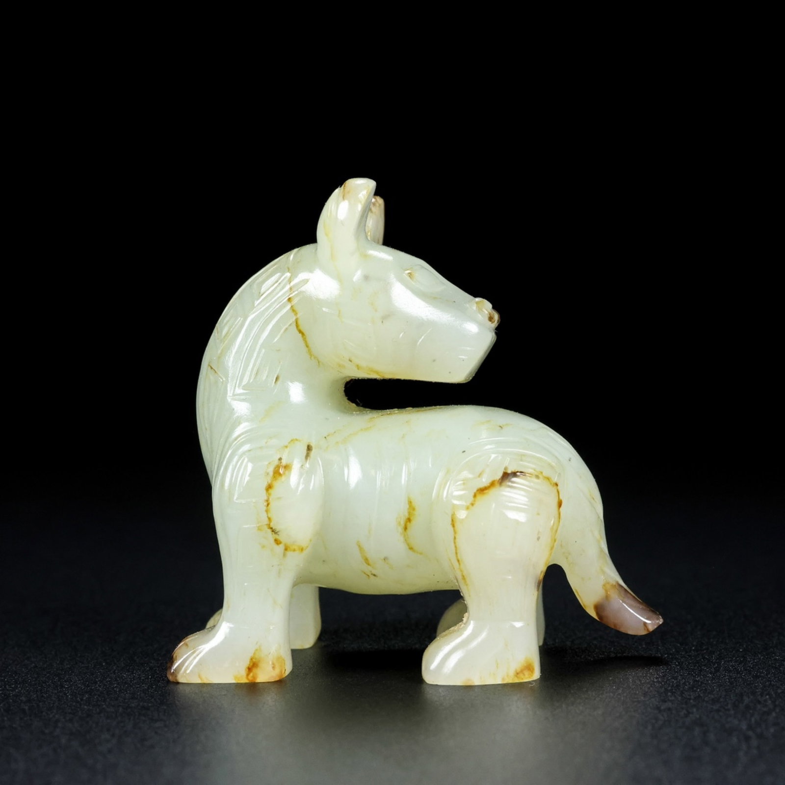 An Archaic Gaogu yu Beast Pattern Ornament: An Archaic Gaogu yu Beast Pattern Ornament,Ancient Time, China, Size:2.3inx1.4inx2.4in, Weight:100g