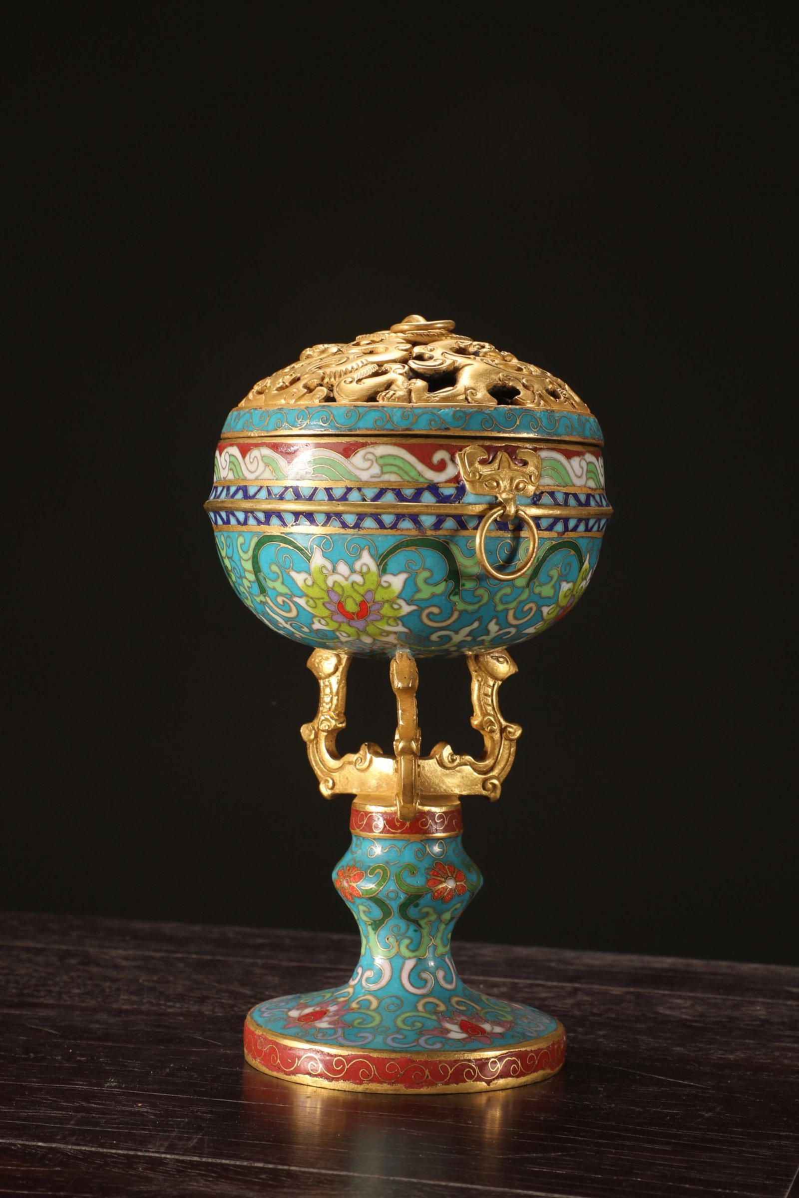 An Exquisite Cloisonne Lotus Pattern Hatstand - 2