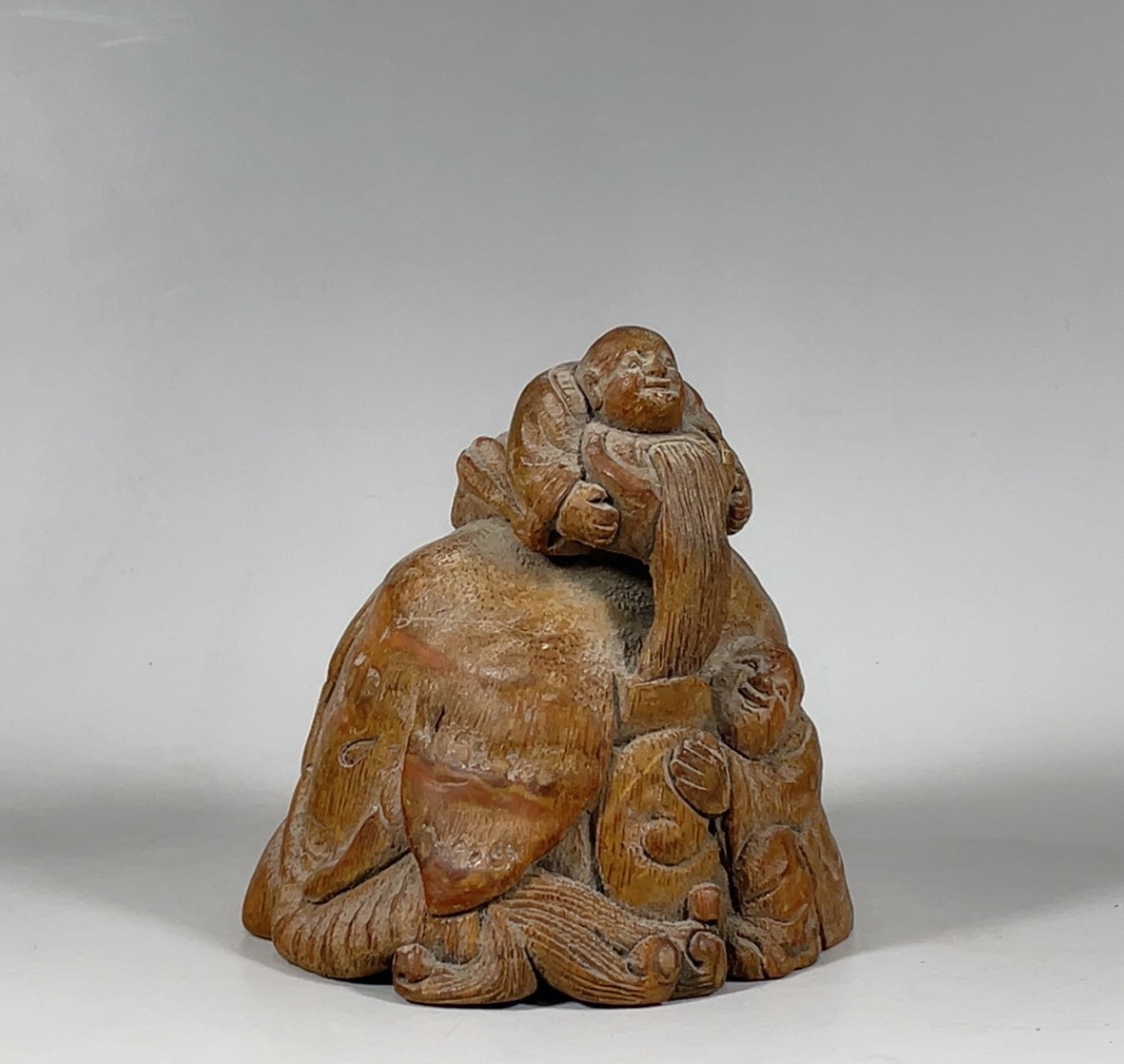An Exquisite Bamboo Figure Ornament: An Exquisite Bamboo Figure Ornament,Qing Dynasty,China,Size:4.5inx4.3in 竹雕人物摆件,中国清代