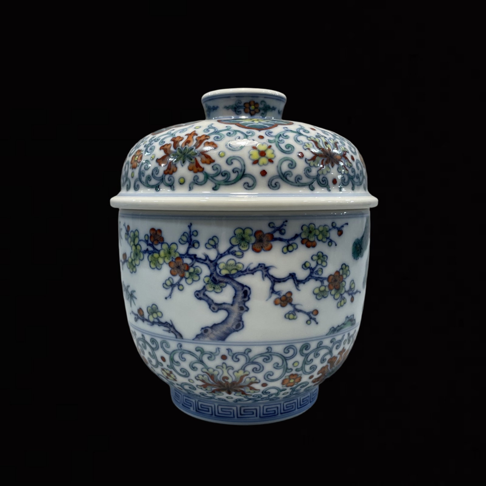 An Exquisite Doucai Pine,Bamboo and Plum Blossom Pattern Jar with Cover: An Exquisite Doucai Pine,Bamboo and Plum Blossom Pattern Jar with Cover,Qing Dynasty,China,Yongzheng Six-character Mark,Size:5.9inx5.1in 斗彩松竹梅纹盖罐
