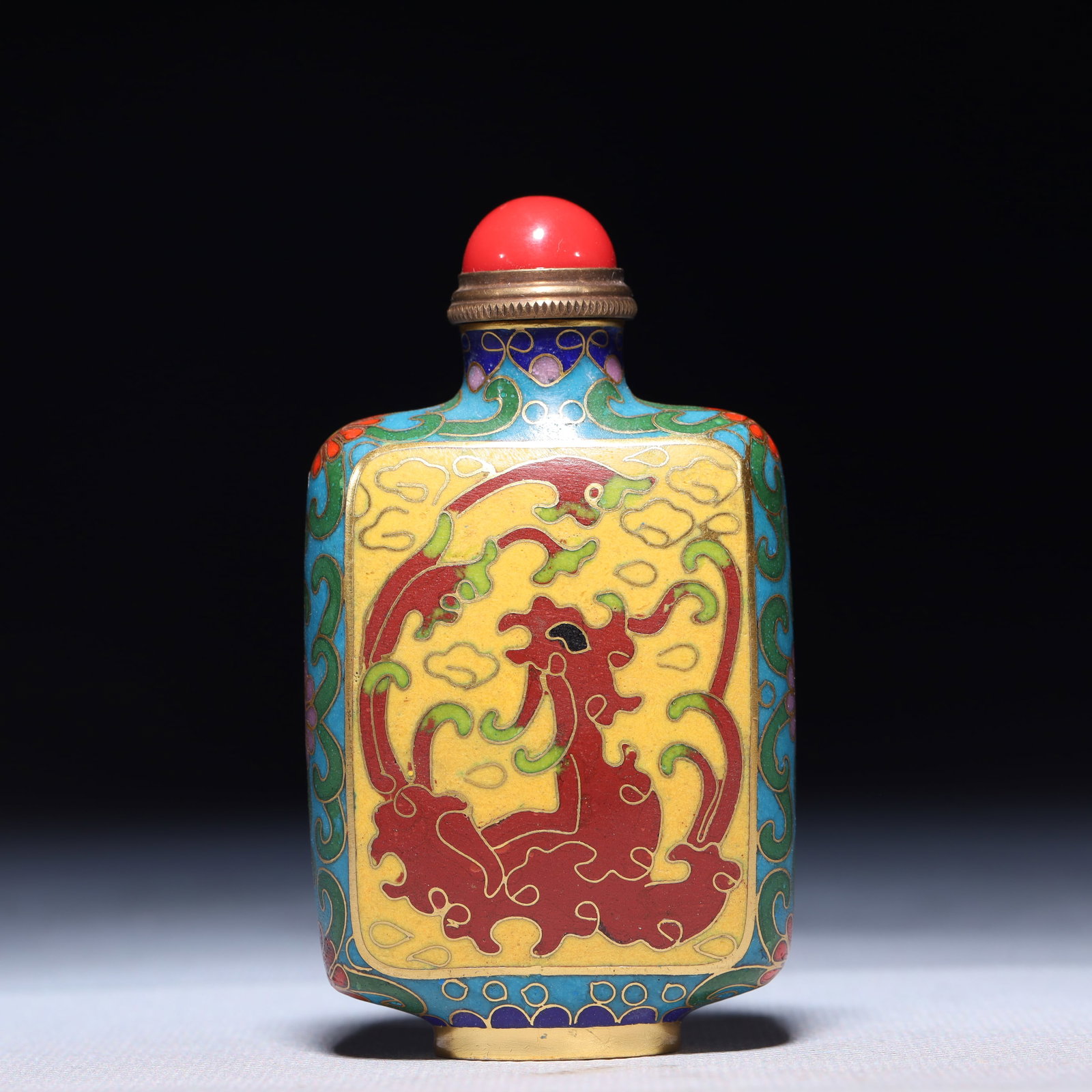 An Exquisite Cloisonne Lotus Pattern Snuff Bottle (1 of 9)