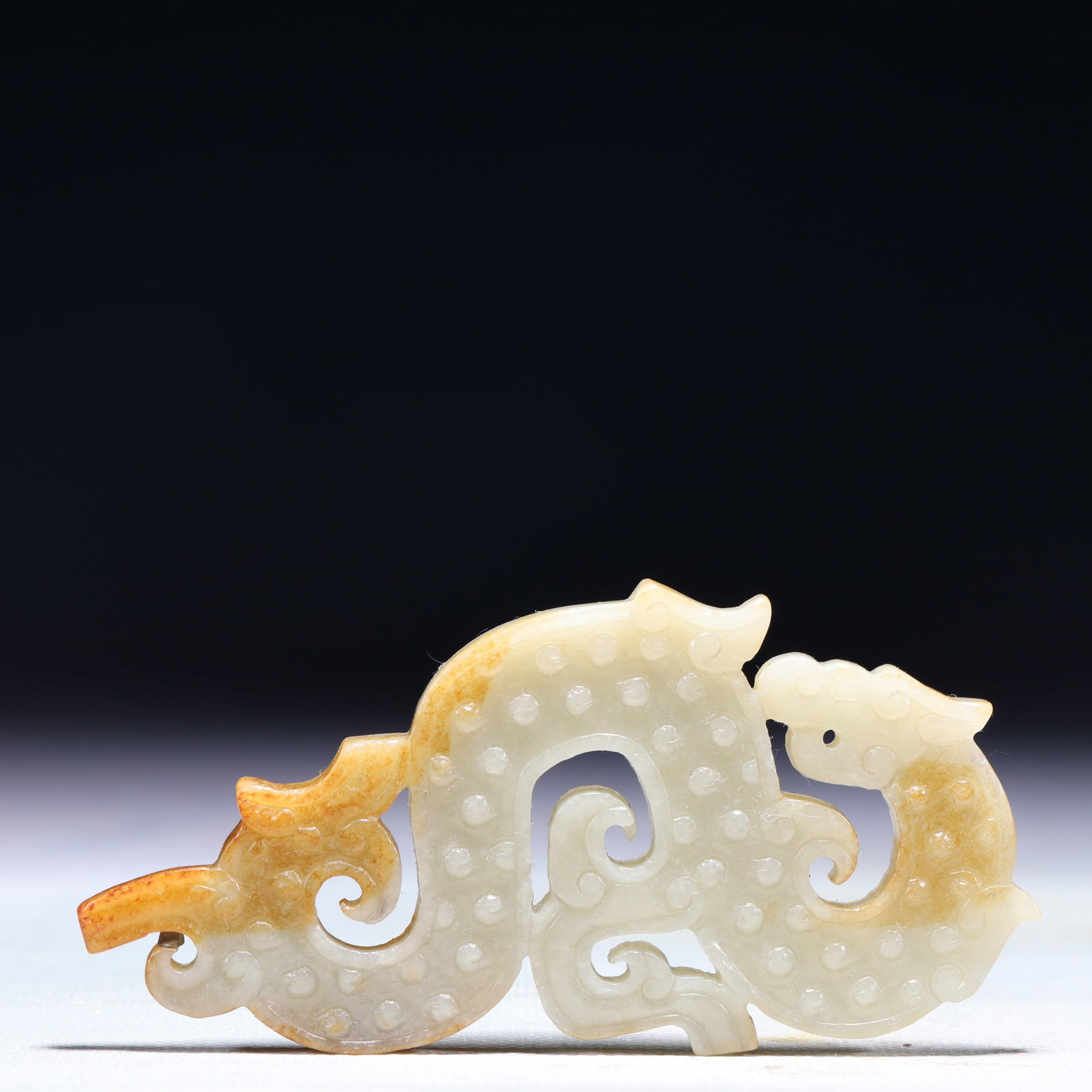 An Exquisite White Jade Dragon Pattern Pendant - 4