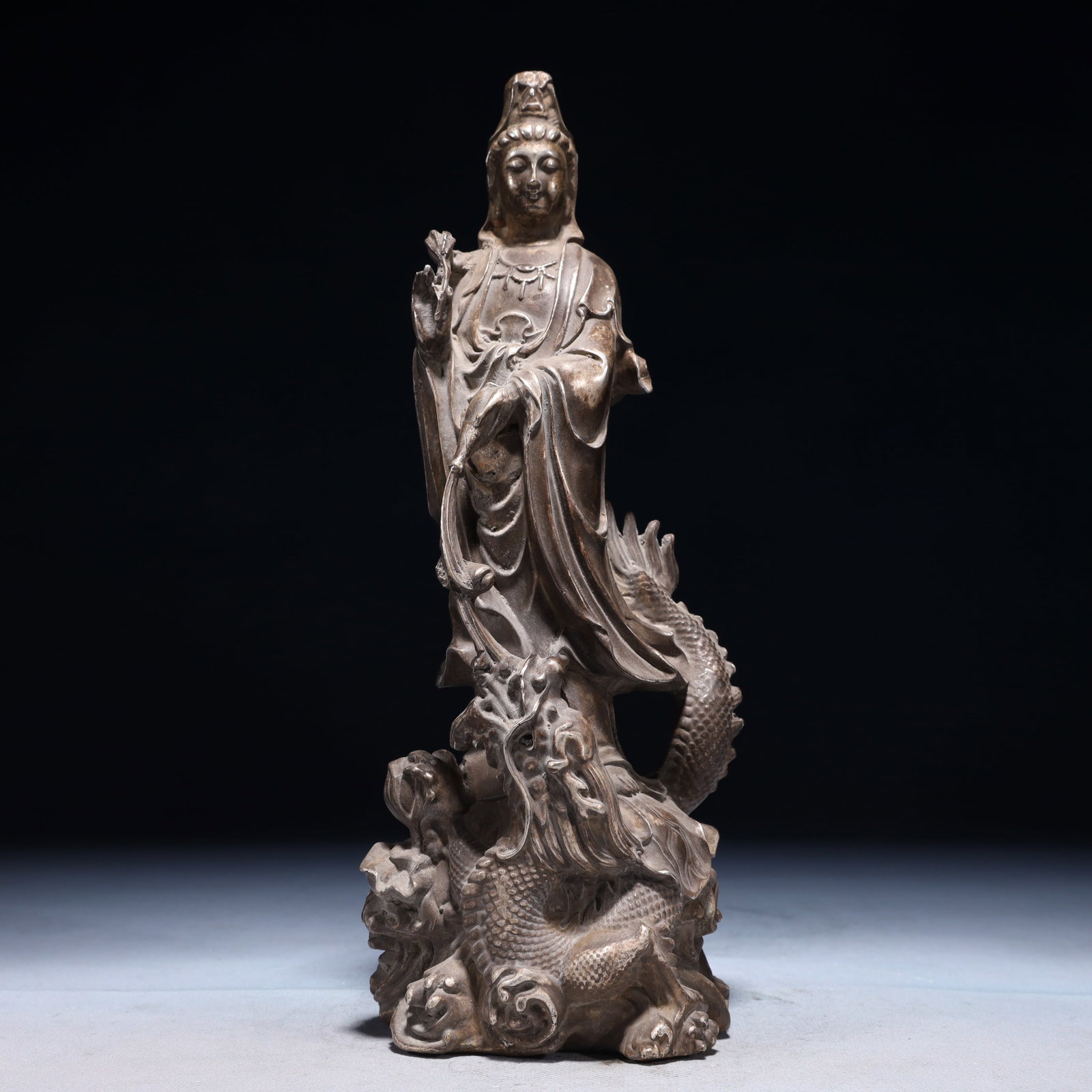 A Solemn Silver-plated Bronze Statue of Avalokitesvara: A Solemn Silver-plated Bronze Statue of Avalokitesvara,Qing Dynasty,China,Qianlong Four-character Mark,Size:3.9inx3.1inx11.4in,Weight:1750g 铜镀银观音像,中
