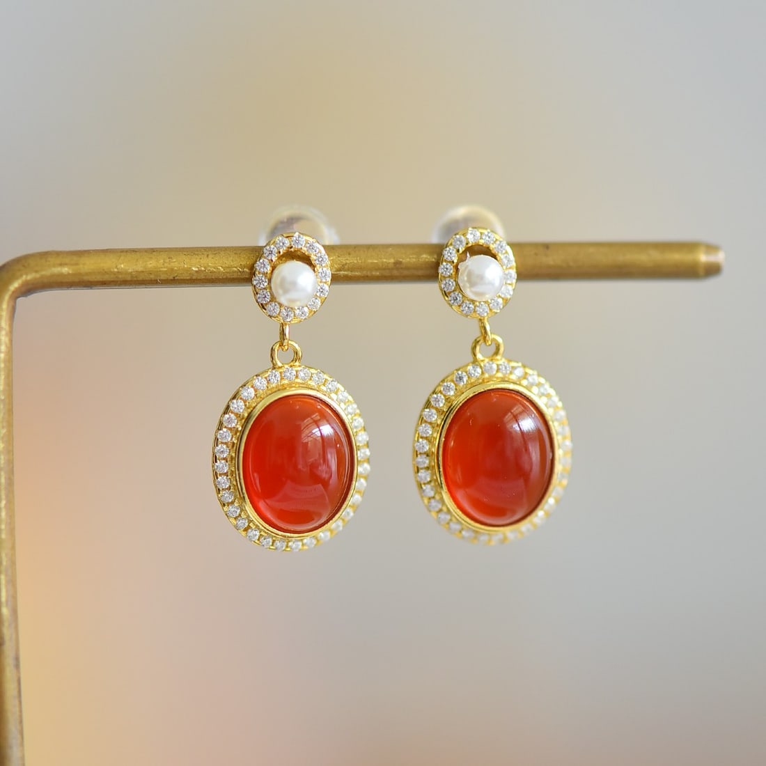 A Pair of Exquisite Sterling Silver-Gold Plated Inlaid Agate Earrings,Inlaid Pearls (1 of 6)