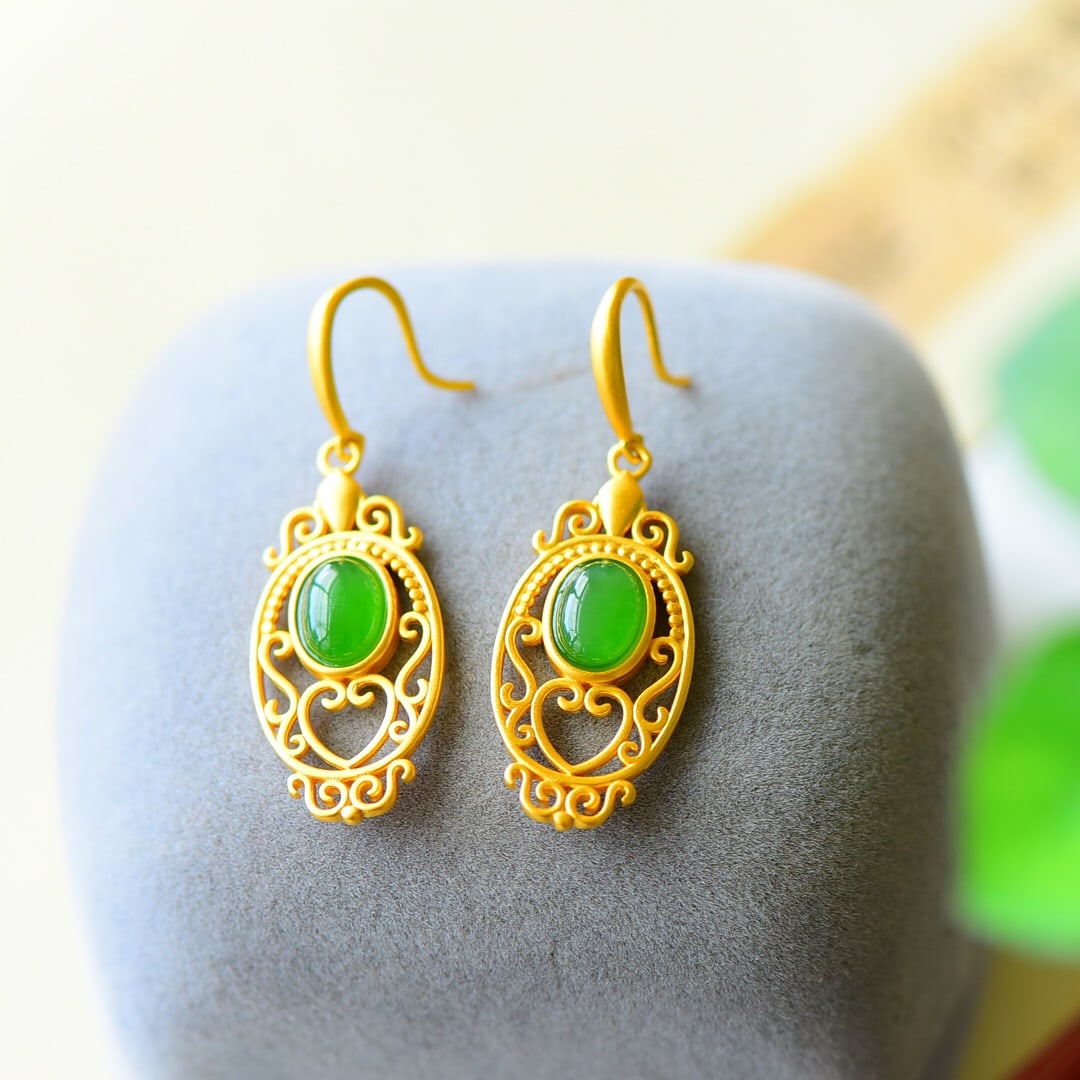A Pair of Exquisite Sterling Silver-Gold Plated Inlaid Jasper Earrings: A Pair of Exquisite Sterling Silver-Gold Plated Inlaid Jasper Earrings,Size:0.5inx1.6in 一对纯银镀金镶碧玉耳环