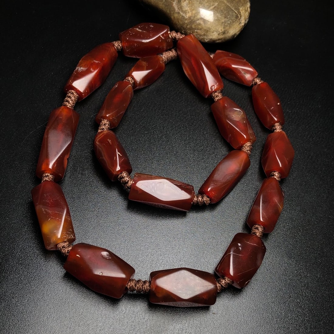 An Exquisite Agate Pendant (1 of 9)