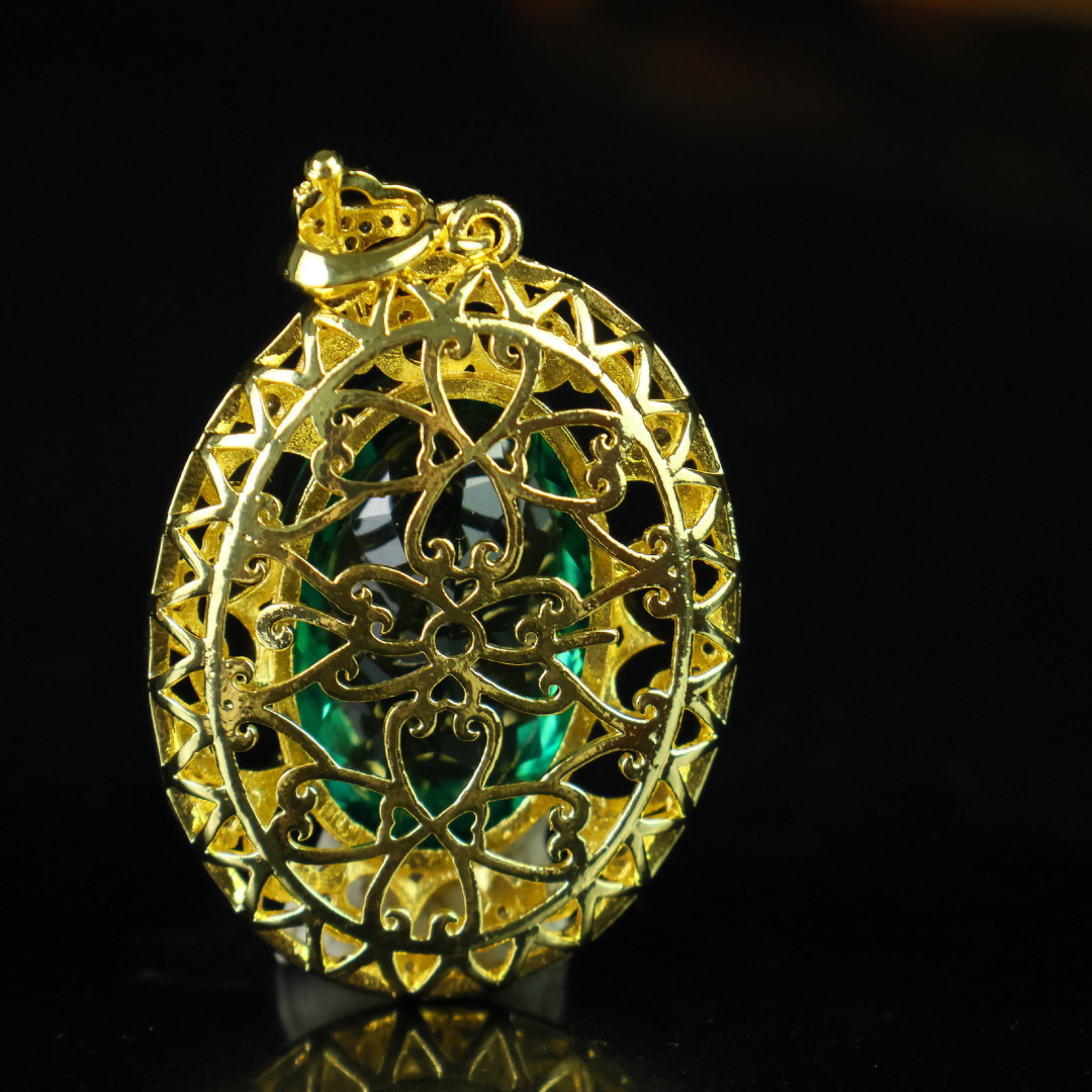 An Exquisite Pendant - 5