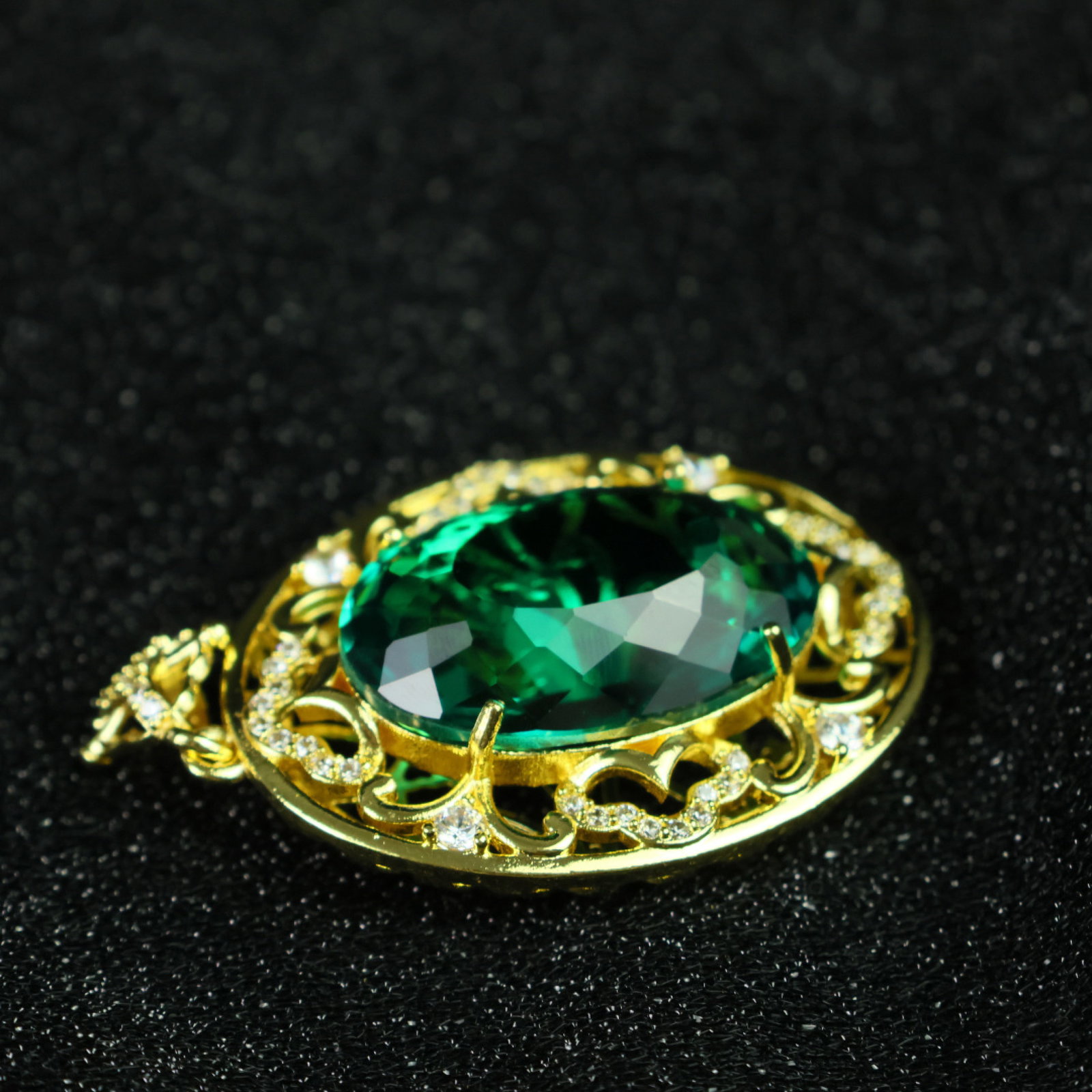 An Exquisite Pendant - 7