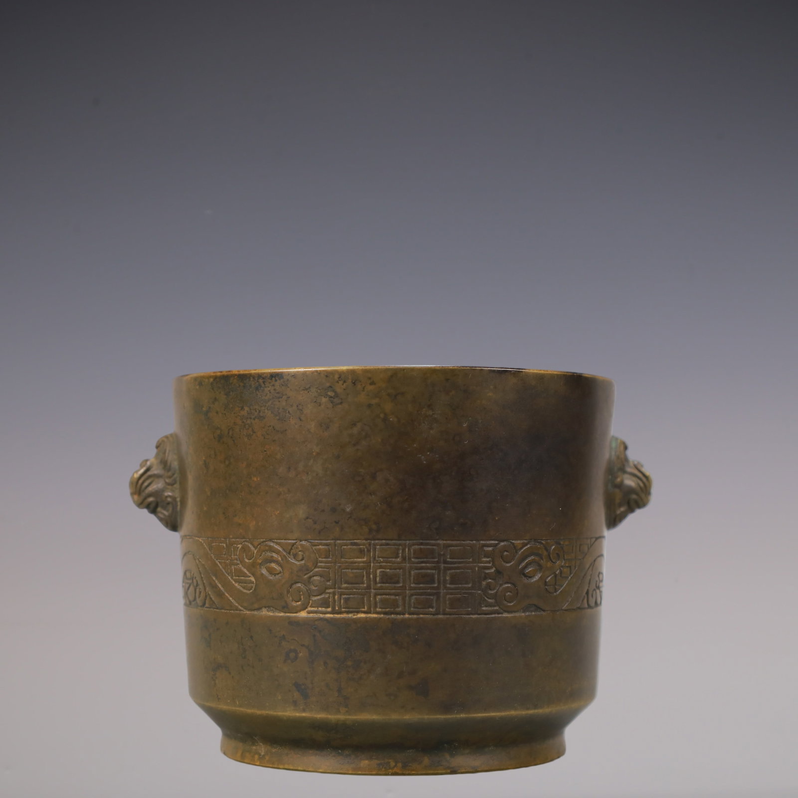 A Exquisite Coppery Double-Ears Censer: A Exquisite Coppery Double-Ears Censer Qing Dynasty, China Size:3.3inx4.7in Weight:850g铜双耳香炉 中国清代 Size:8.3cmx12cm Weight:850g