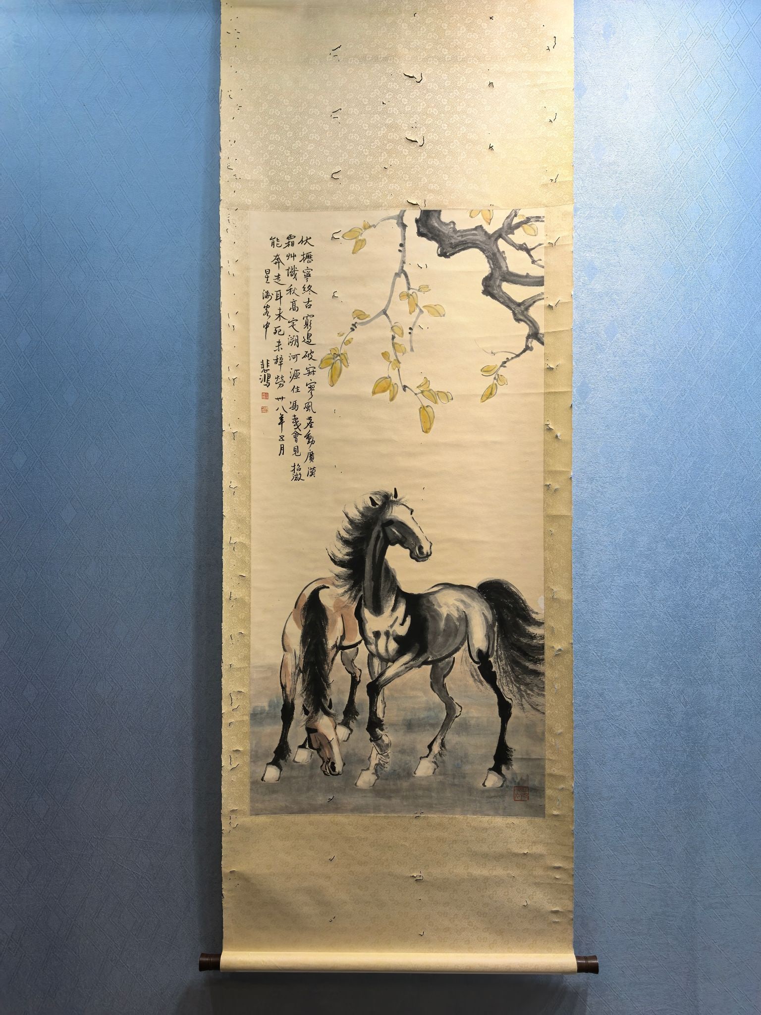 A Chinese Vertical Scroll Ink Painting of Horse on Paper: A Chinese Vertical Scroll Ink Painting of Horse on Paper Xu beihong Without frame Size:26.5inx138.2徐悲鸿骏马图 纸本立轴Without frame Size:6