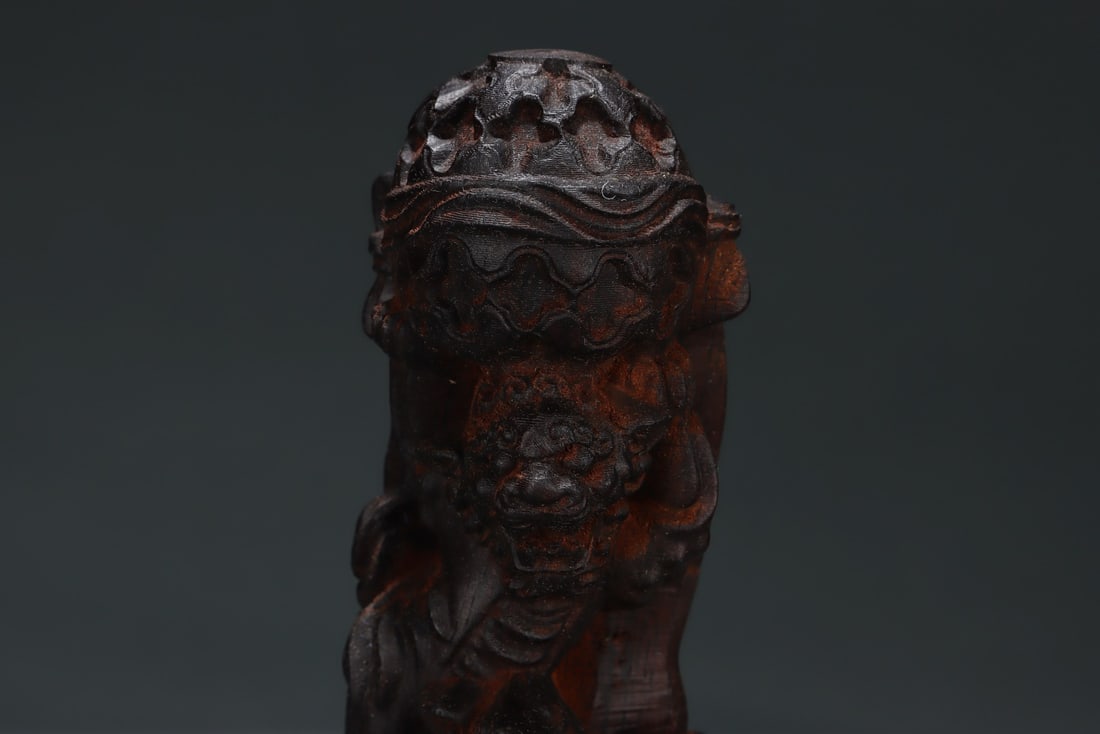 An Exquisite Eaglewood Auspicious Beast - 3
