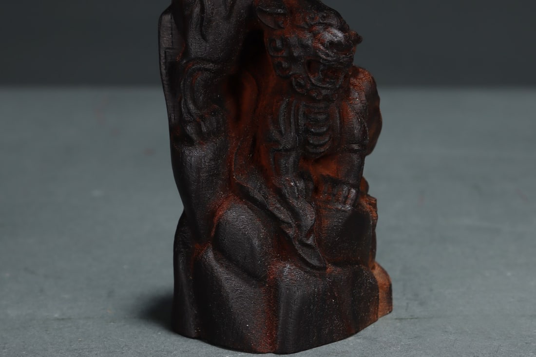 An Exquisite Eaglewood Auspicious Beast - 8