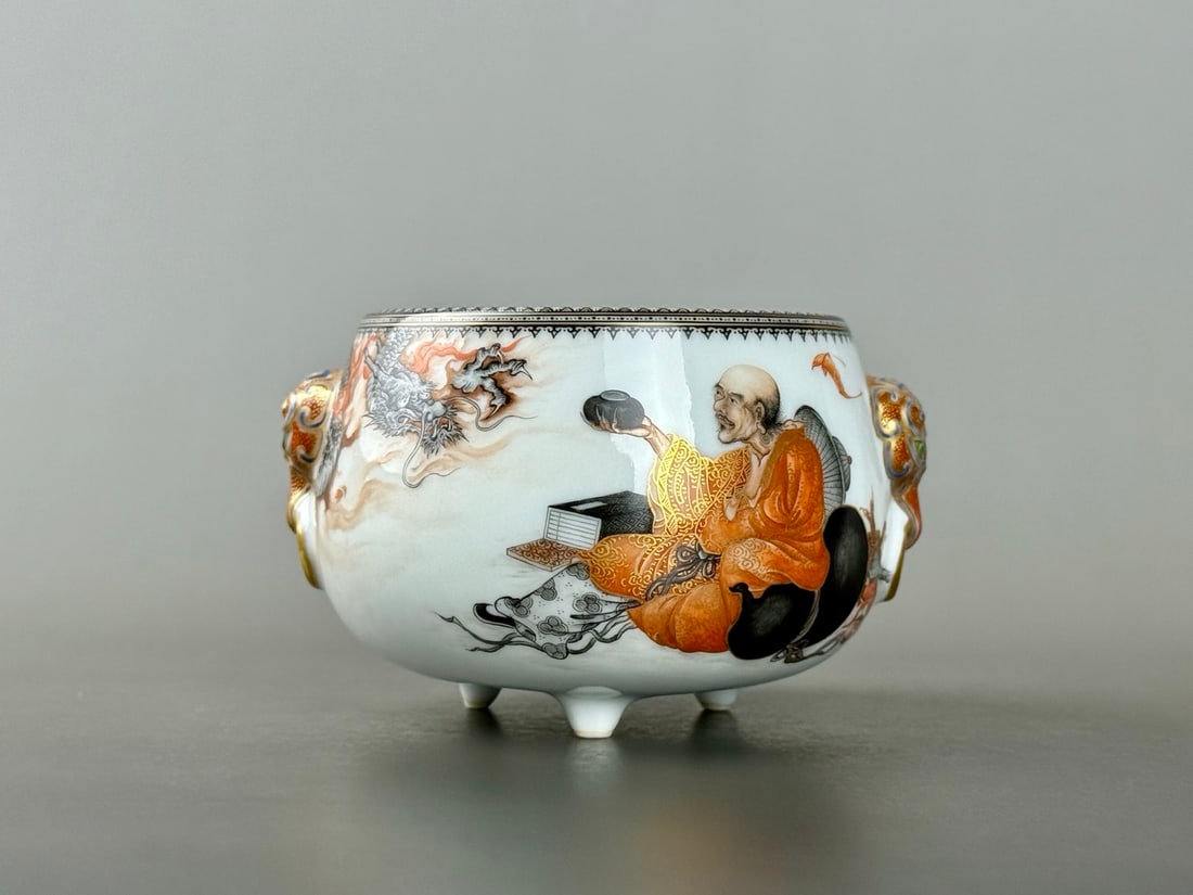 An Exquisite Ink Color Painted Gold Character and Story Pattern Double-Ears and Tripod Censer: An Exquisite Ink Color Painted Gold Character and Story Pattern Double-Ears and Tripod Censer Qing Dynasty, China Qianlong Four-character Mark Size:2.4inx3.7in墨彩描金图&