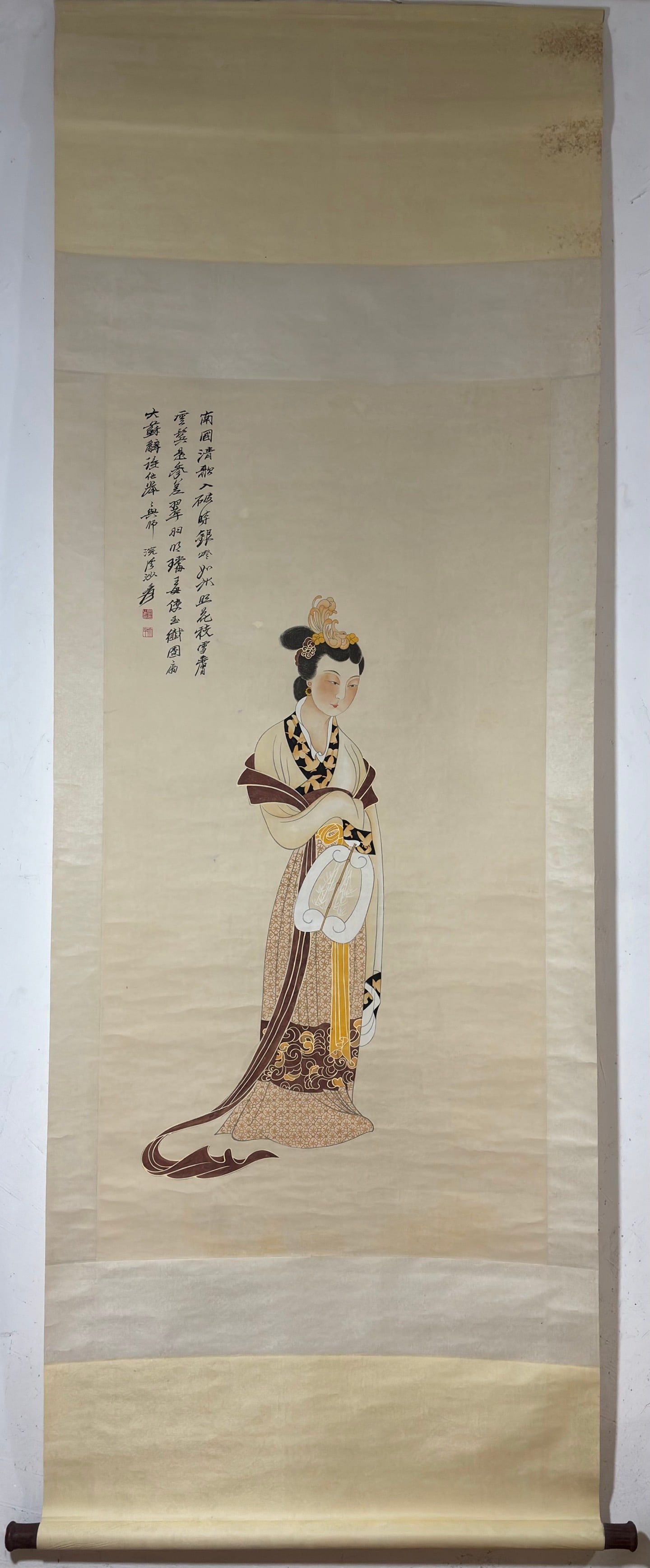A Chinese Vertical Scroll Ink Painting of Woman on Paper: A Chinese Vertical Scroll Ink Painting of Woman on Paper Zhang daqian Without frame Size:50.8inx25.8in张大千仕女图 纸本立轴Without frame Siz
