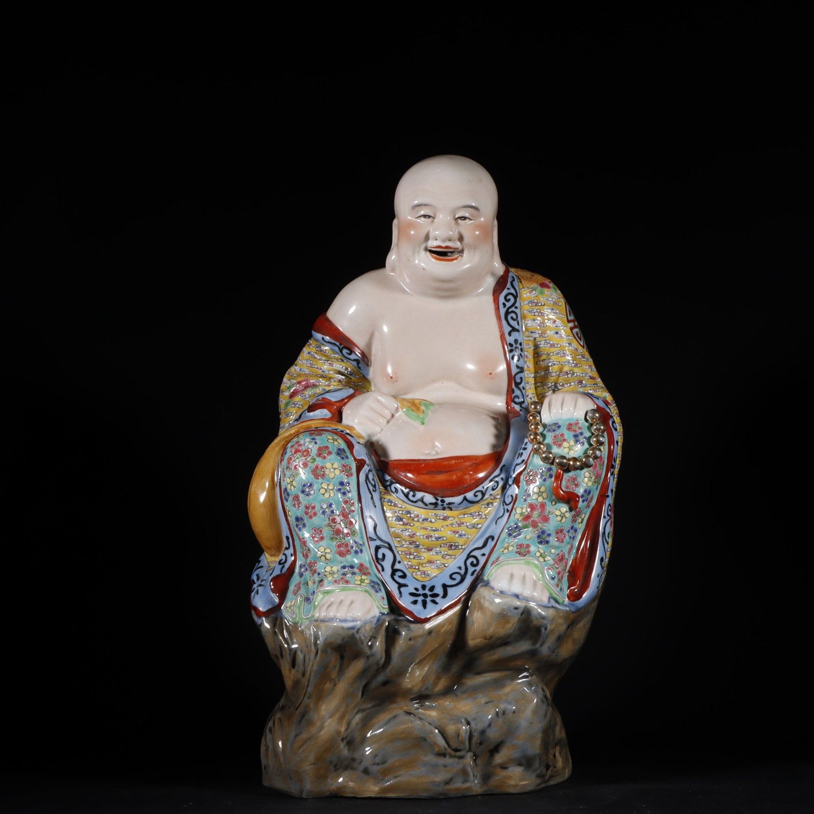 An Exquisite Famille-Rose Statue of Maitreya Buddha: An Exquisite Famille-Rose Statue of Maitreya Buddha Qing Dynasty, China Size:15.2inx8.7in粉彩佛像 中国清代 Size:38.5cmx22cm