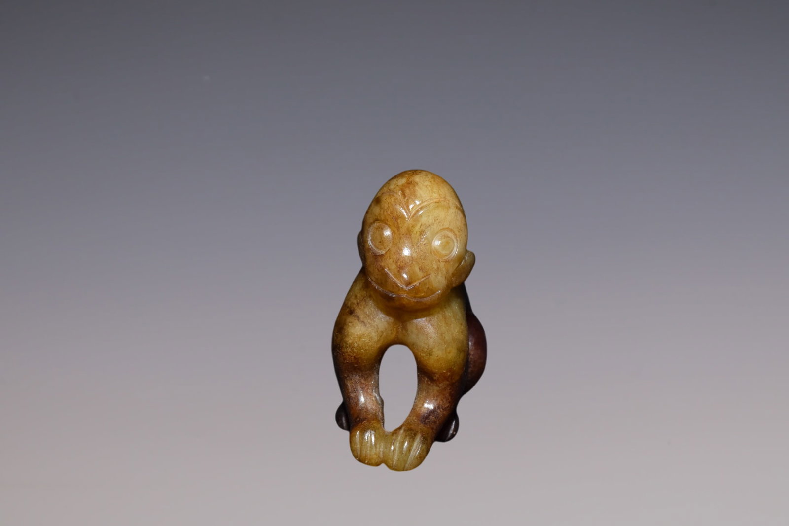 An Exquisite White Jade Monkey - 3