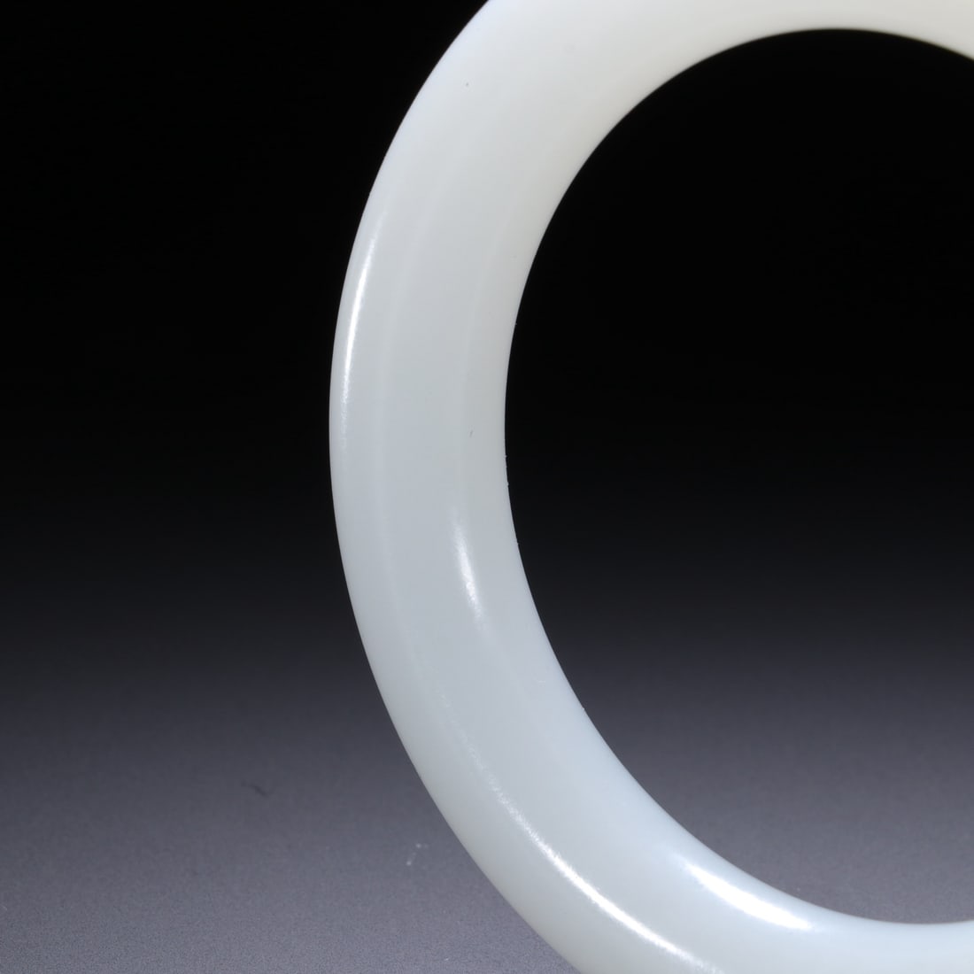 An Exquisite White Jade Bracelets - 8