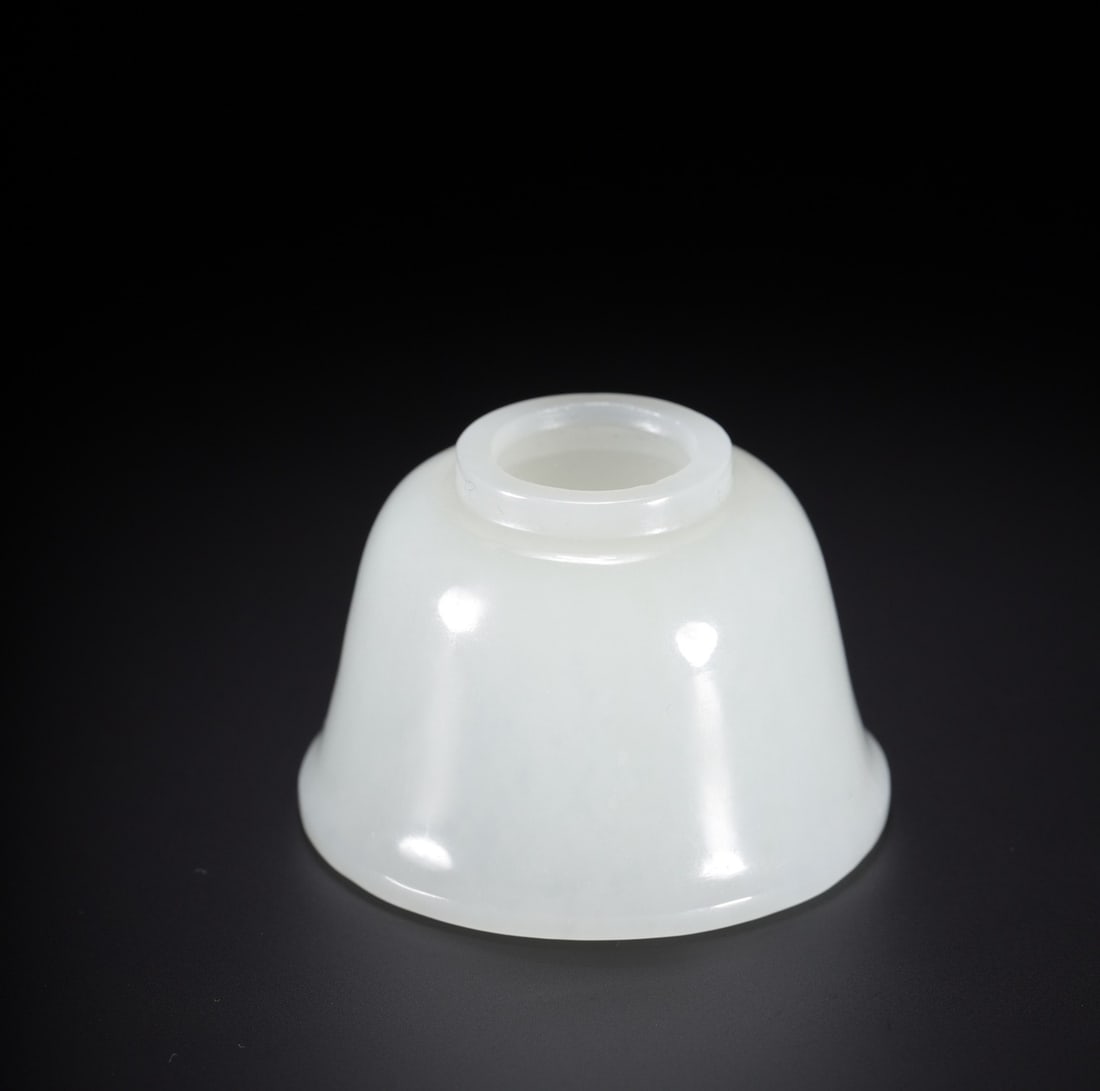 An Exquisite White Jade Cup - 6
