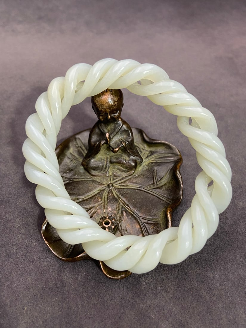An Exquisite White Jade Bracelets - 2