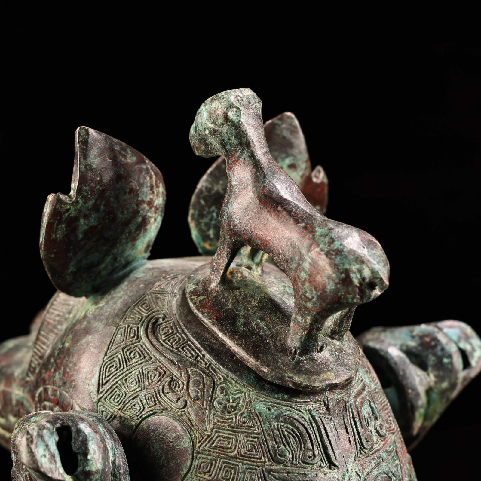 An Exquisite Bronze Beast-Face Pattern Jar - 10