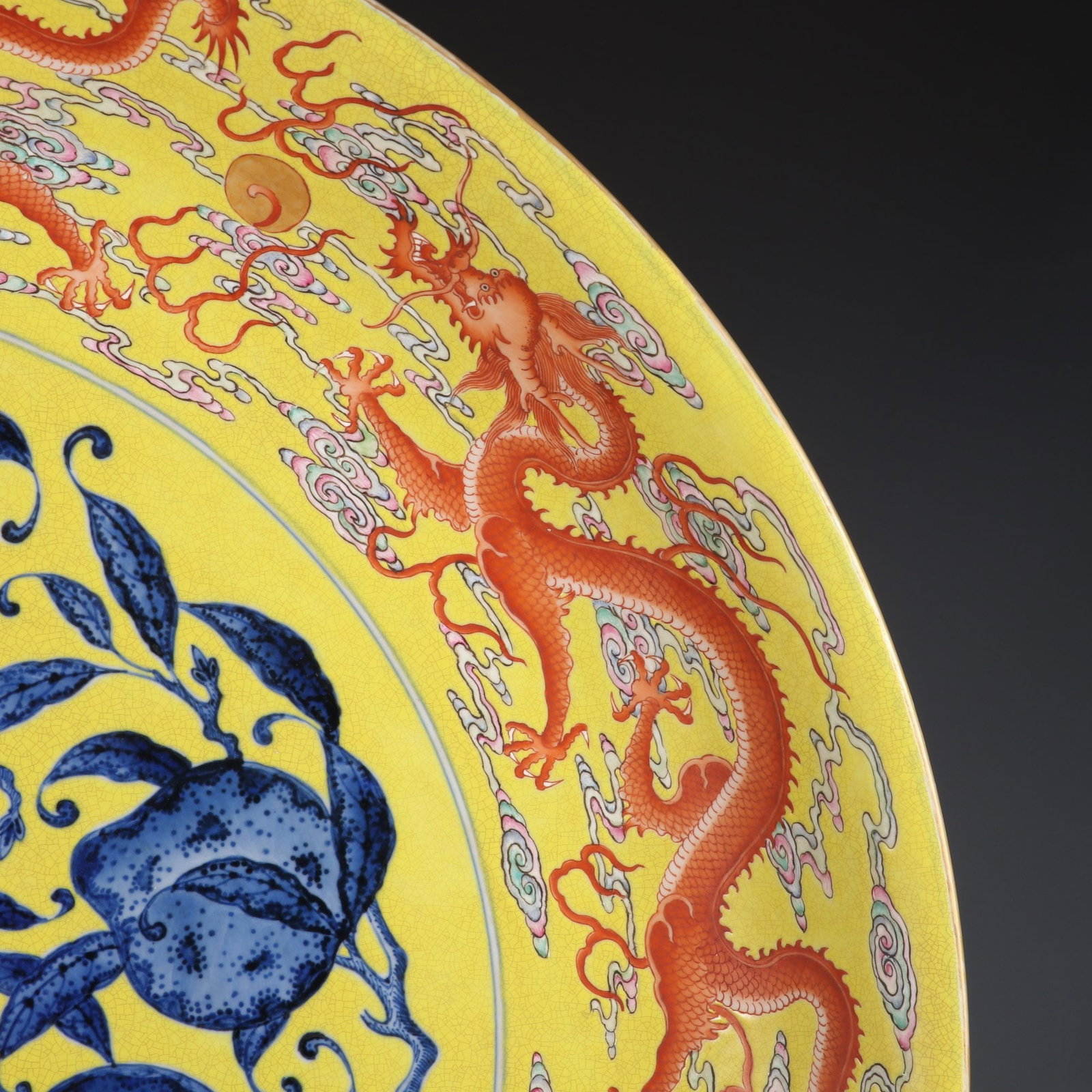 An Exquisite Blue and White Iron-Red Dragon Pattern Plate - 2