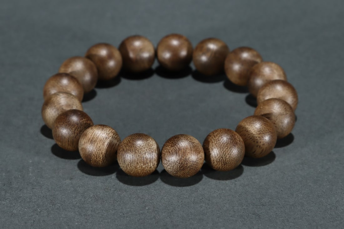 An Exquisite Eaglewood Bracelets - 6