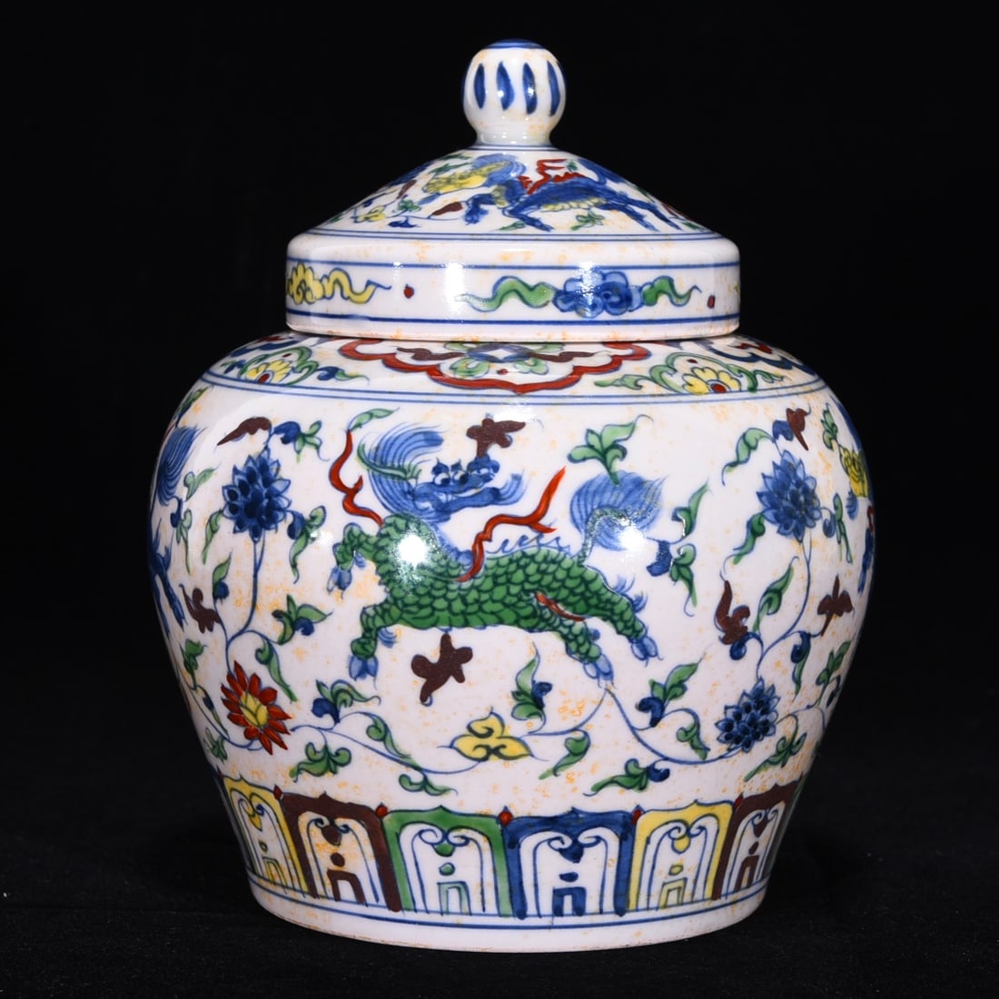 An Exquisite Doucai Kylin Pattern Lotus Pattern Jar - 2