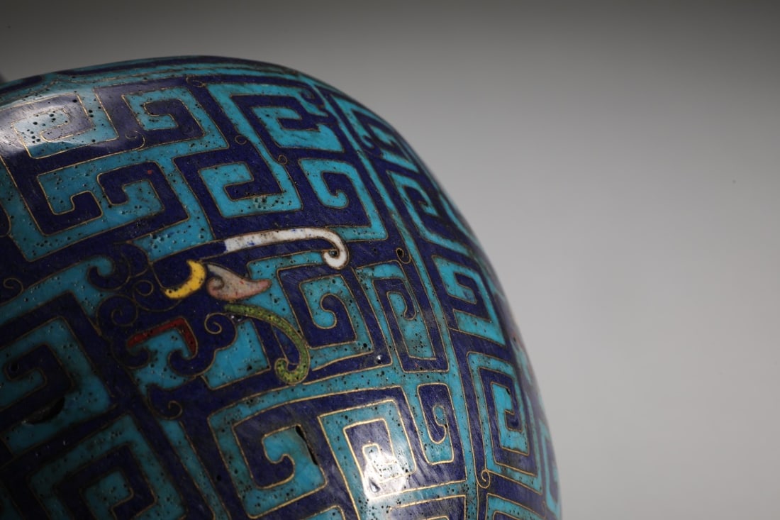 An Exquisite Cloisonne Dragon Pattern Vase - 6