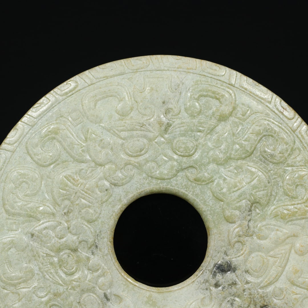 An Exquisite White Jade Beast-Face Pattern Pendant - 4