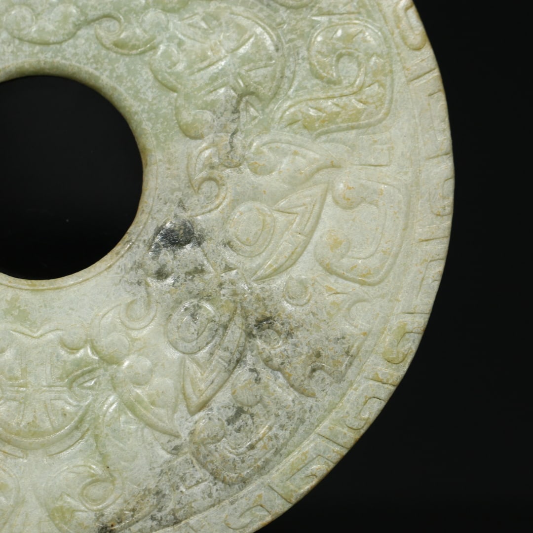 An Exquisite White Jade Beast-Face Pattern Pendant - 6