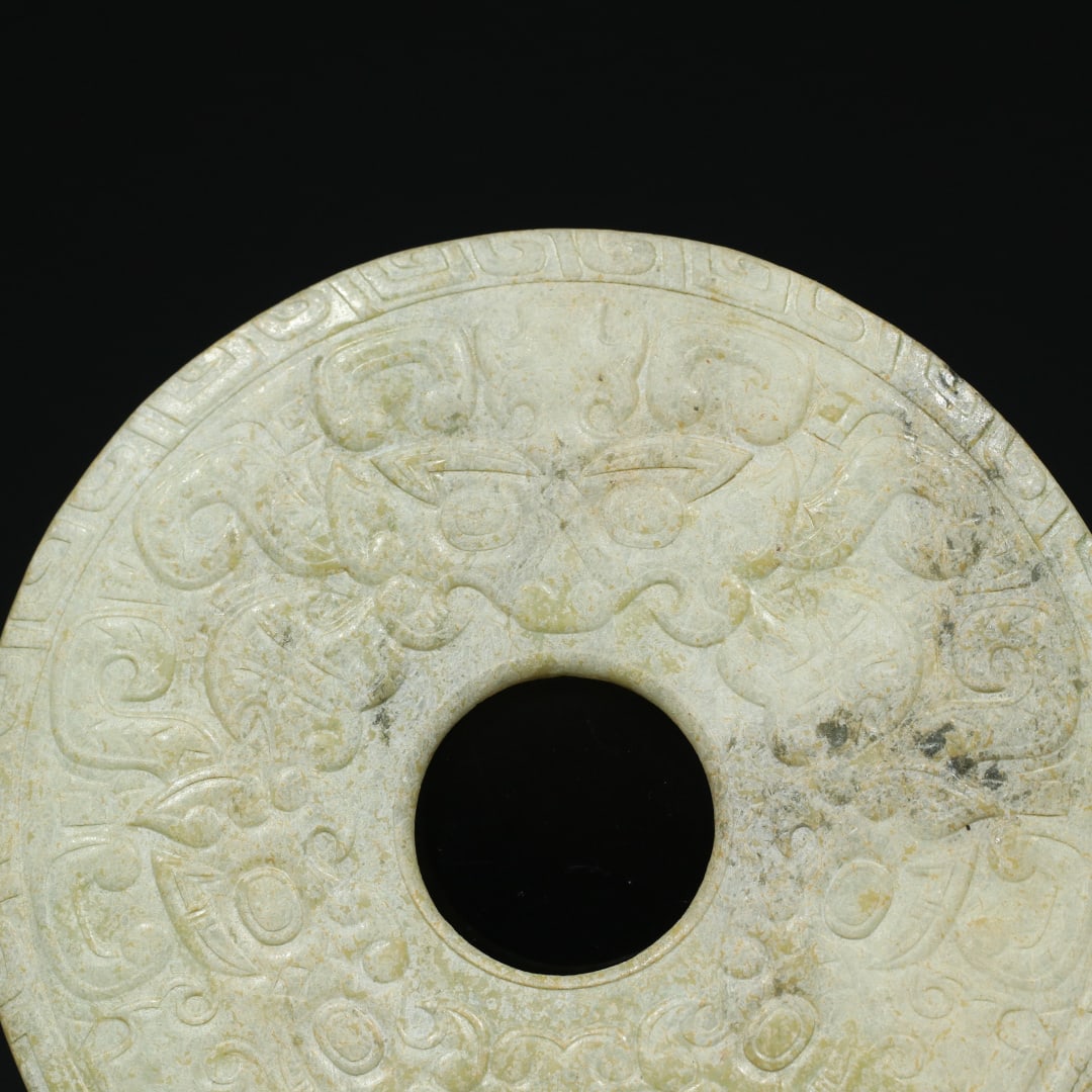 An Exquisite White Jade Beast-Face Pattern Pendant - 7