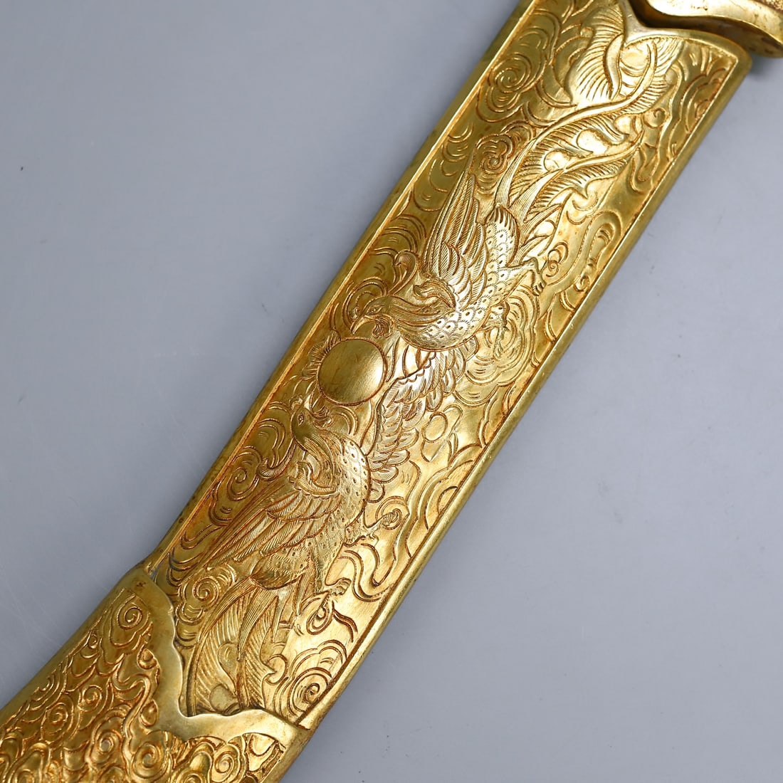 An Exquisite Gilt Bronze Phoenix Pattern Sword - 3