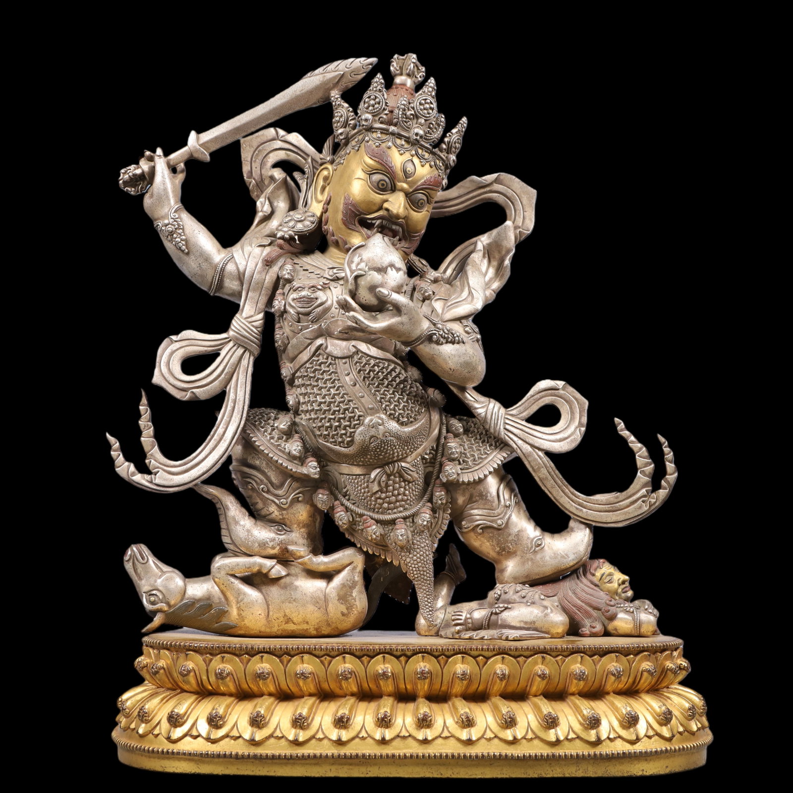 An Exquisite Gilt Silver Statue of Mammon: An Exquisite Gilt Silver Statue of Mammon Ming Dynasty, China Yongle Six-character Mark Size:15inx6.3inx19.7in Weight:15200g银鎏金财神佛像