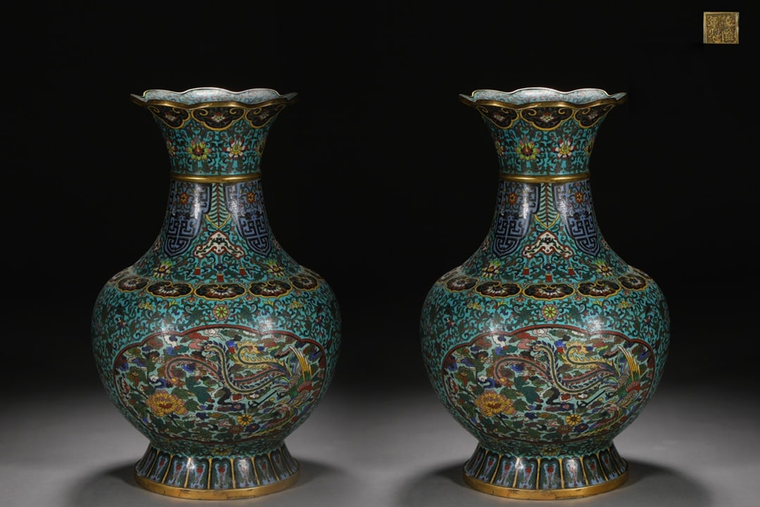 A Pair of Exquisite Cloisonne Phoenix Pattern Lotus Pattern Vase: A Pair of Exquisite Cloisonne Phoenix Pattern Lotus Pattern Vase Qing Dynasty, China Qianlong Four-character Mark Size:15.7inx9.4in