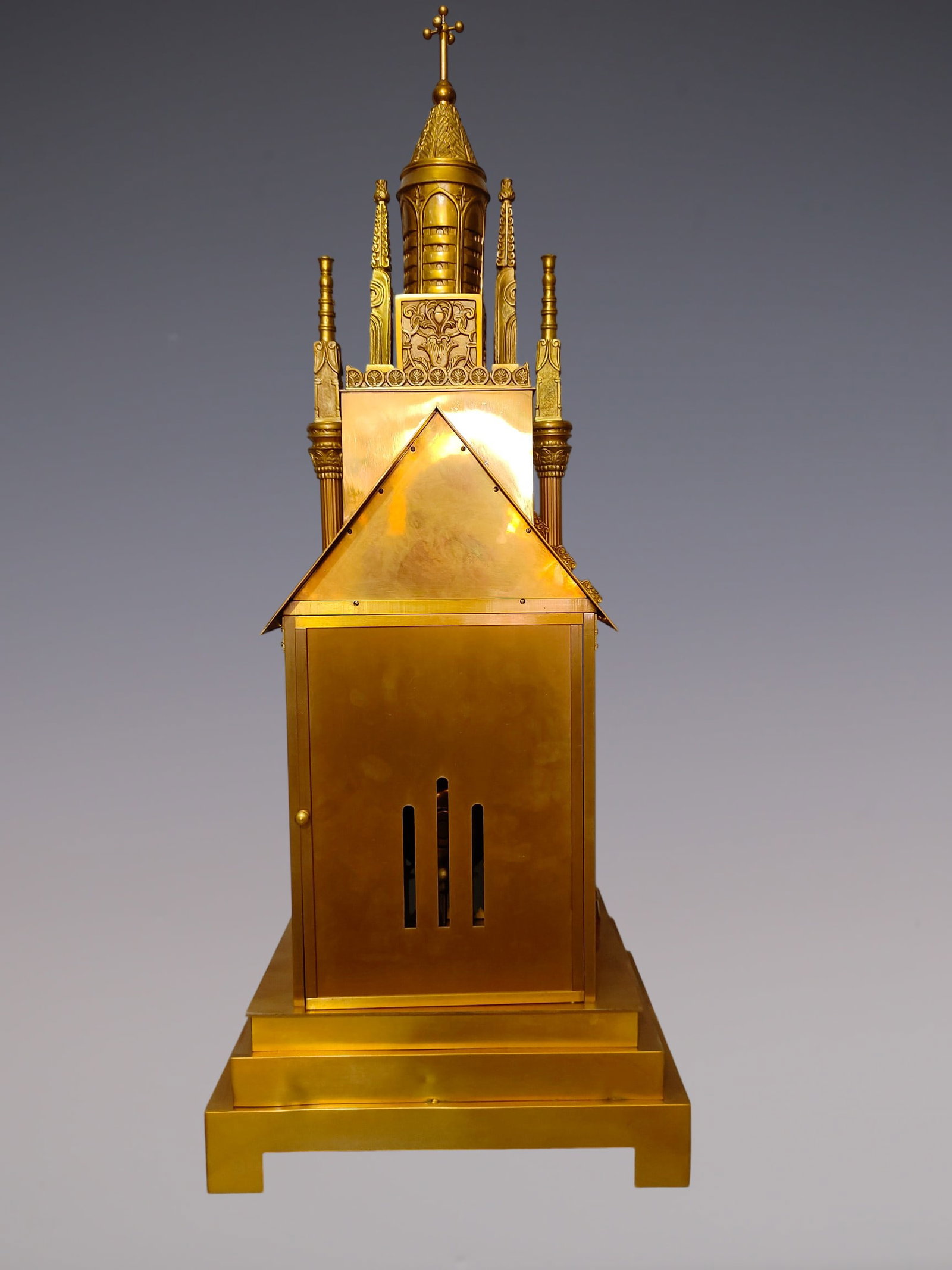 An Exquisite Gilt Bronze Figure Pattern Clock - 5