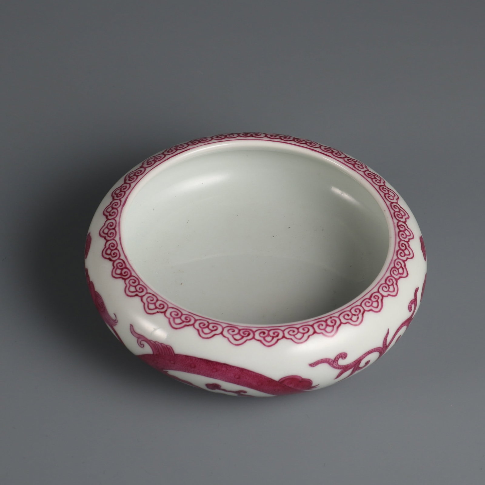 An Exquisite Ruby Red-Glazed Dragon Pattern Brush Washer - 6