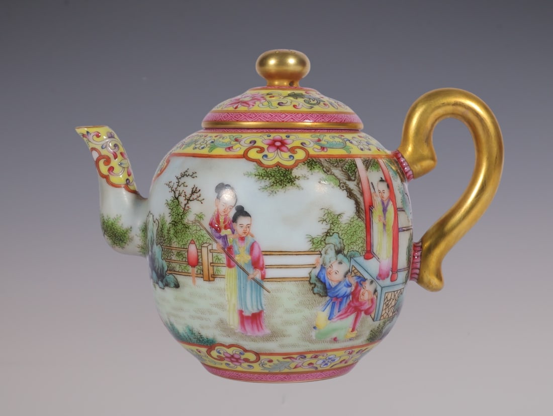 An Exquisite Enamel Lotus Pattern Character and Story Pattern Teapot: An Exquisite Enamel Lotus Pattern Character and Story Pattern Teapot Qing Dynasty, China Qianlong Four-character Mark