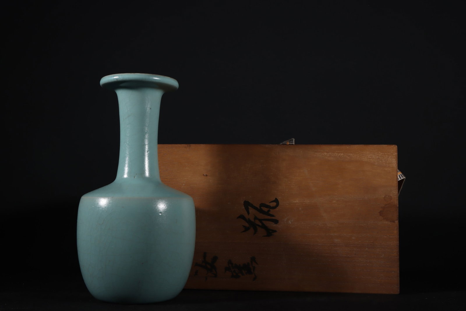 An Exquisite Ru yao Sky Blue Glazed Vase: An Exquisite Ru yao Sky Blue Glazed Vase Song Dynasty, China Size:7.6inx4.1in汝窑天青釉盘口纸锤瓶 中国宋代 Size:19.3