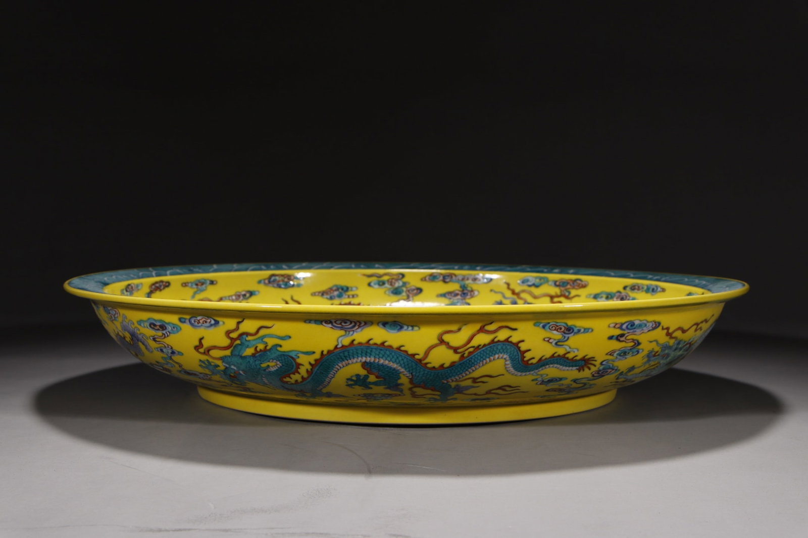 An Exquisite Doucai Seawater Pattern Dragon Pattern Plate - 2