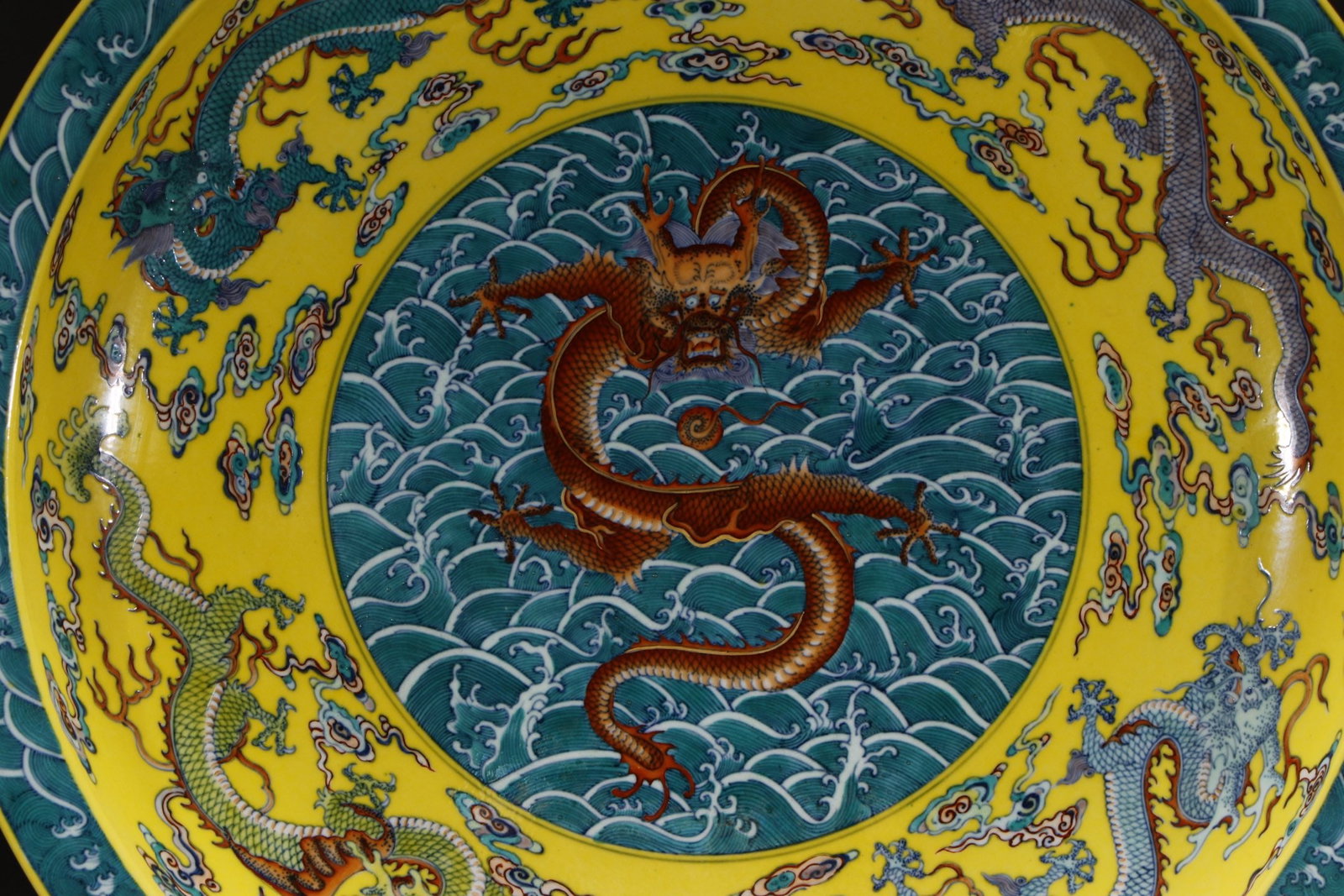 An Exquisite Doucai Seawater Pattern Dragon Pattern Plate - 3