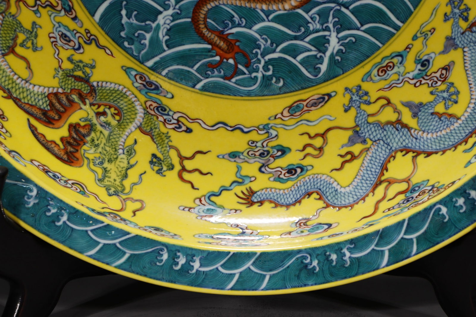 An Exquisite Doucai Seawater Pattern Dragon Pattern Plate - 5